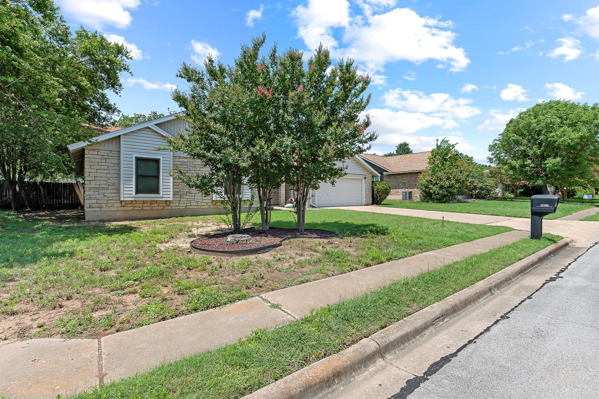 1011 Ramble Creek Dr, Pflugerville, TX 78660