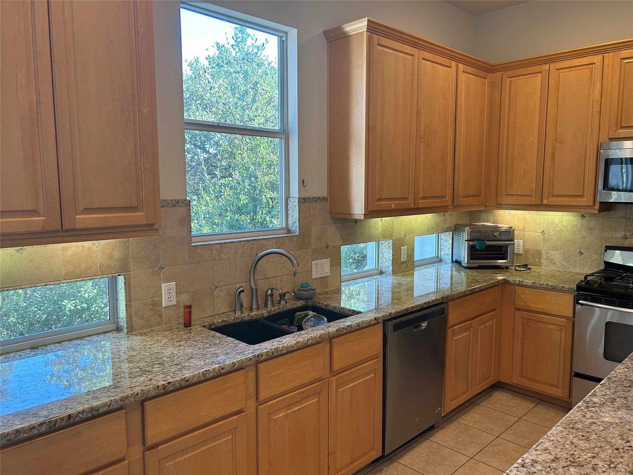 6705 Fort Davis Cv # A, Austin, TX 78731