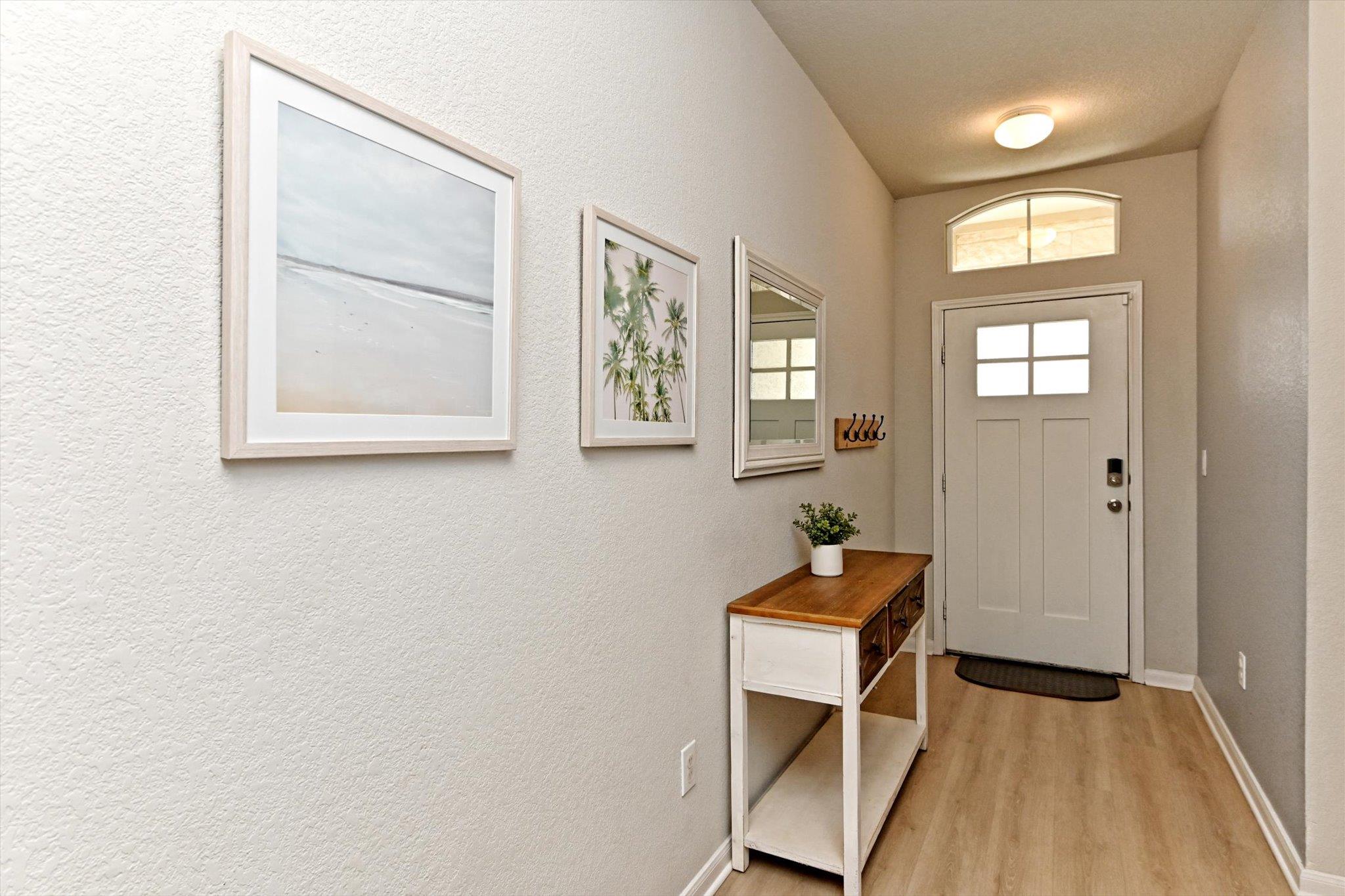 112 Groves Ln, Hutto, TX 78634