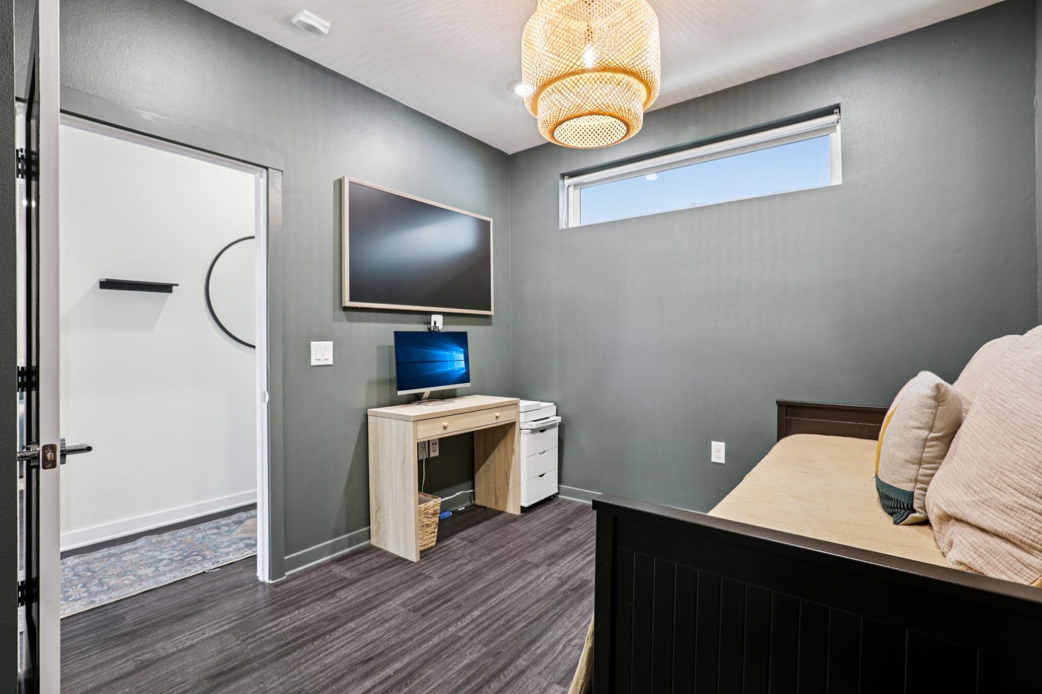 4361 S Congress Ave # 529, Austin, TX 78745