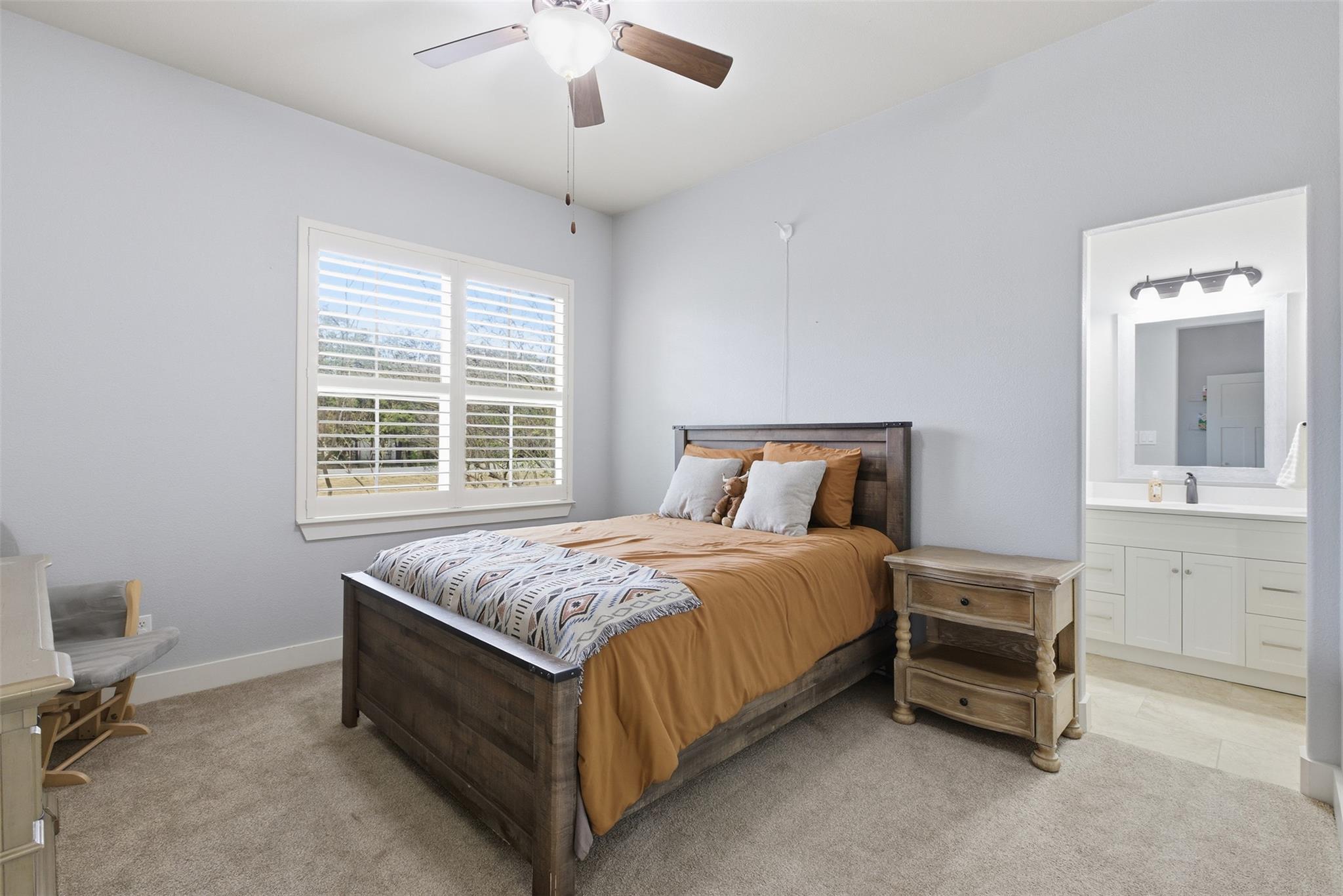 129 Valley View Dr, Bastrop, TX 78602