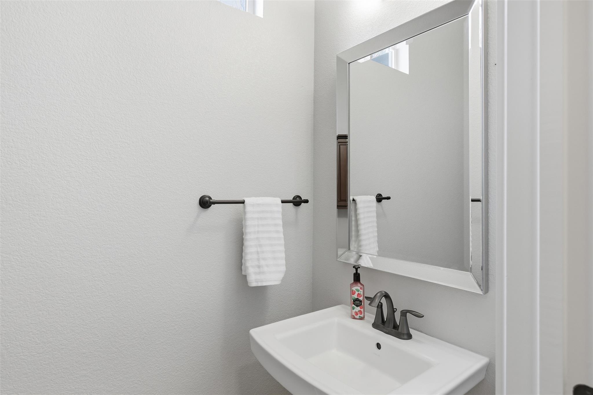 129 Valley View Dr, Bastrop, TX 78602