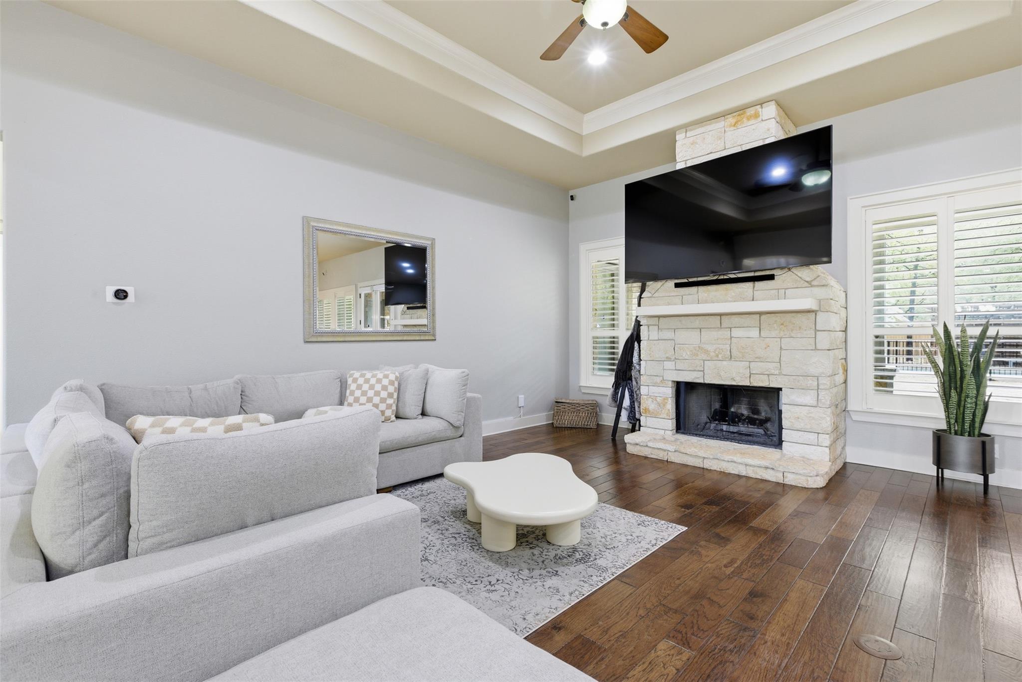 129 Valley View Dr, Bastrop, TX 78602