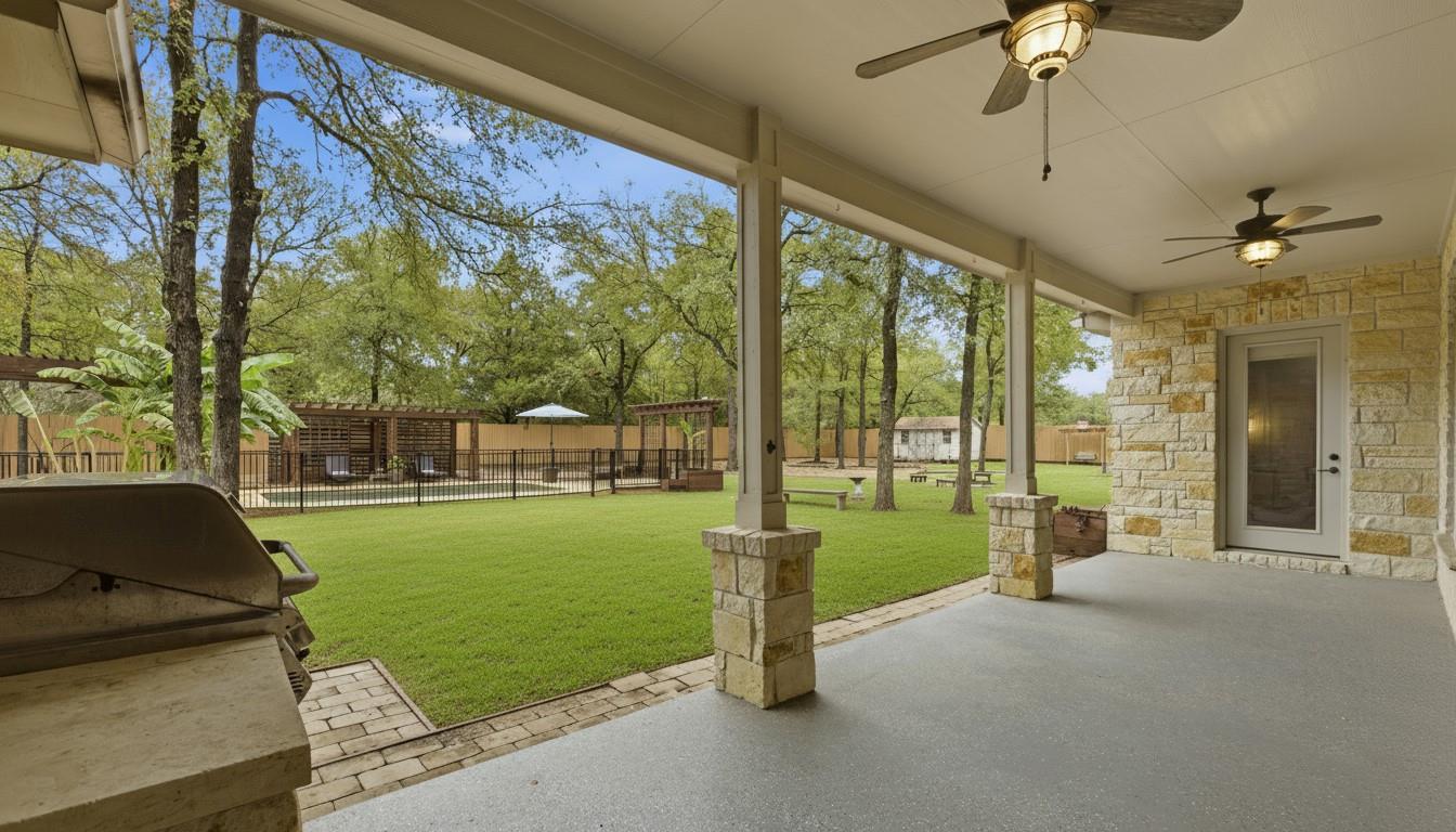 129 Valley View Dr, Bastrop, TX 78602