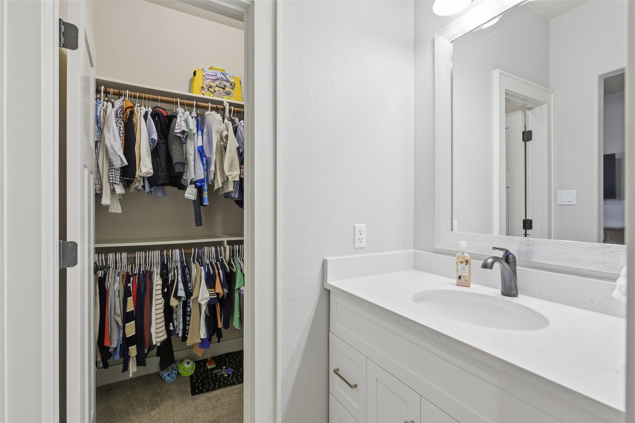 129 Valley View Dr, Bastrop, TX 78602