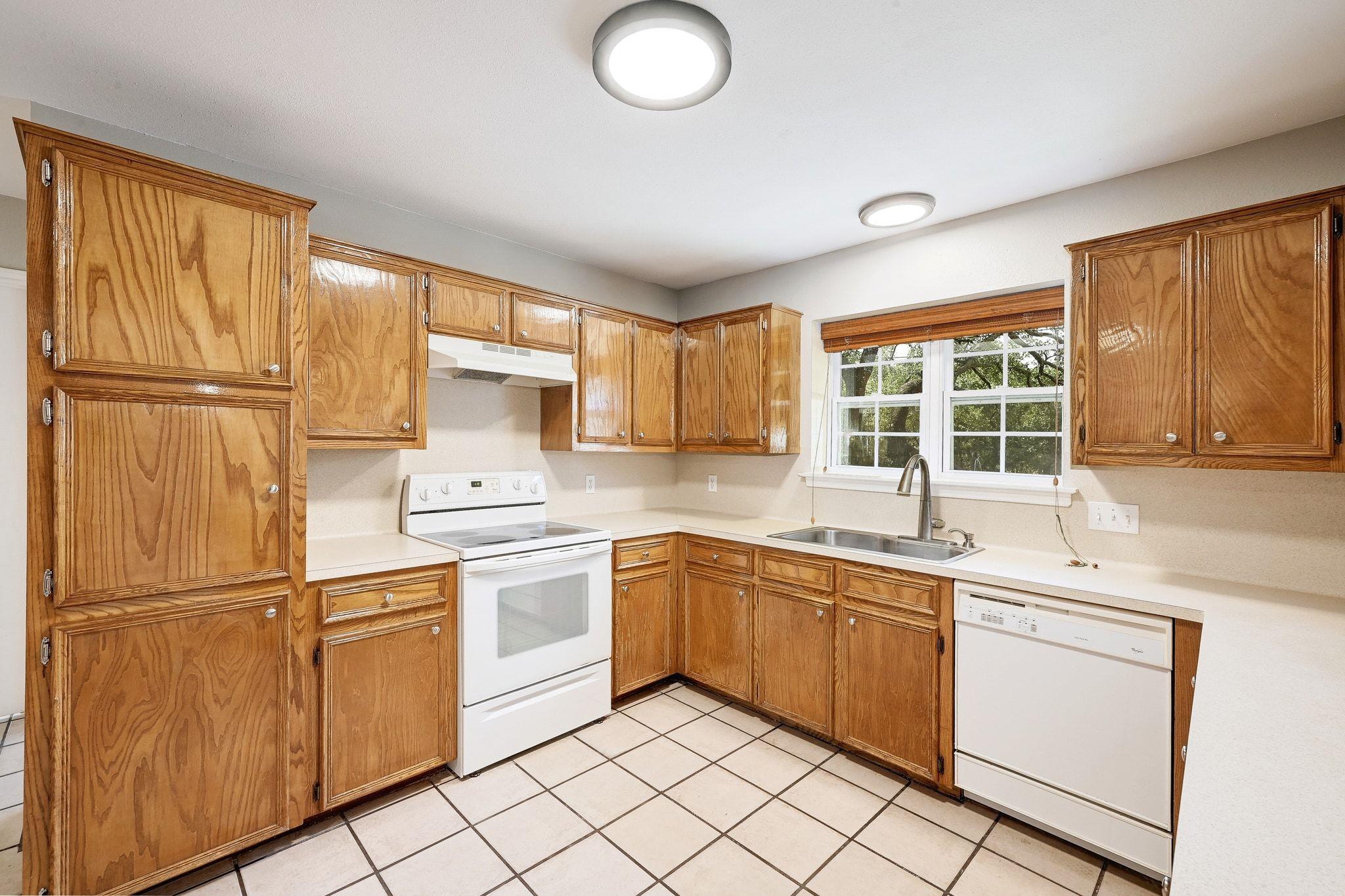 108 Tiller Ln, Georgetown, TX 78633