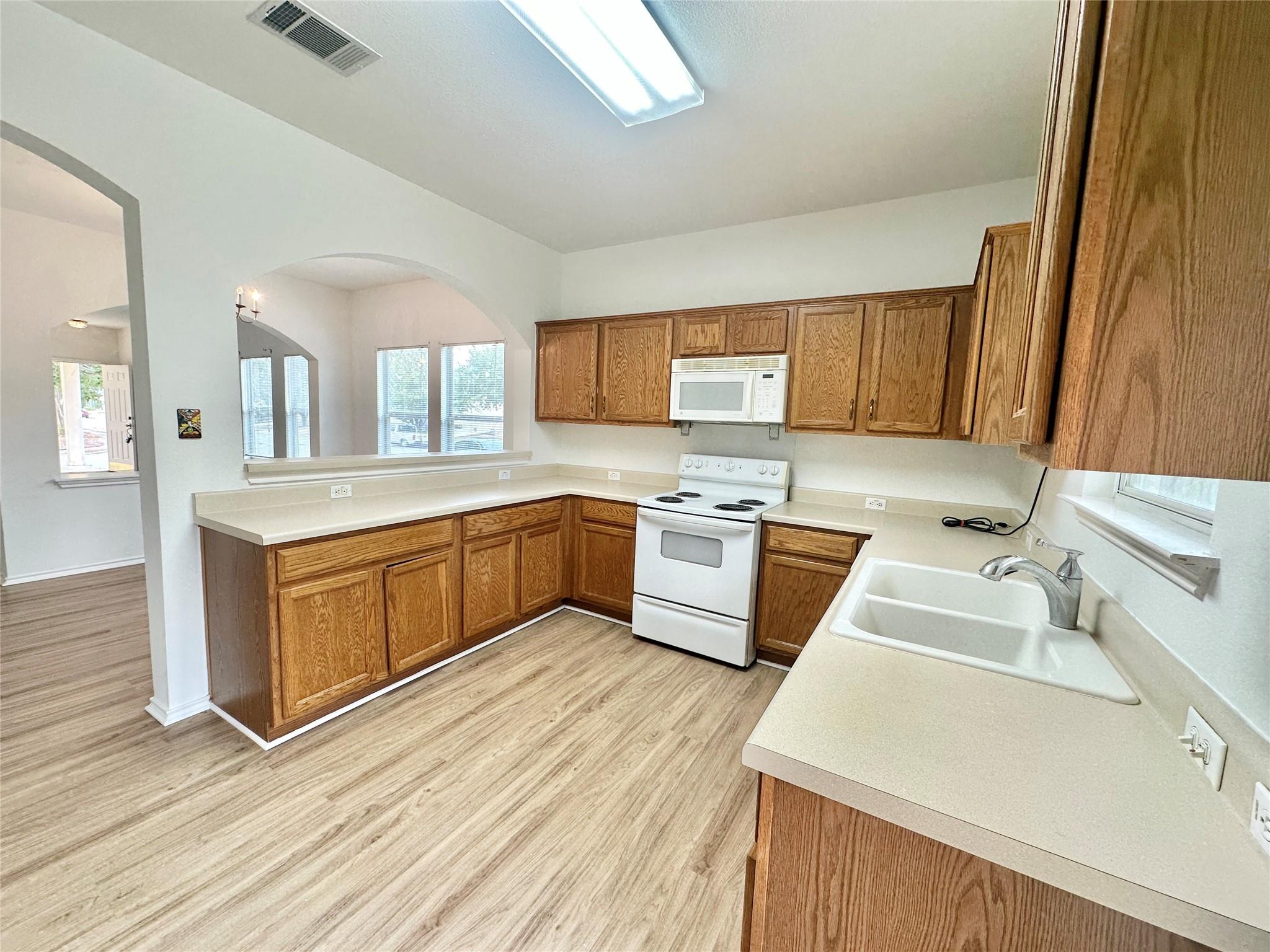 11825 Navasota St, Manor, TX 78653