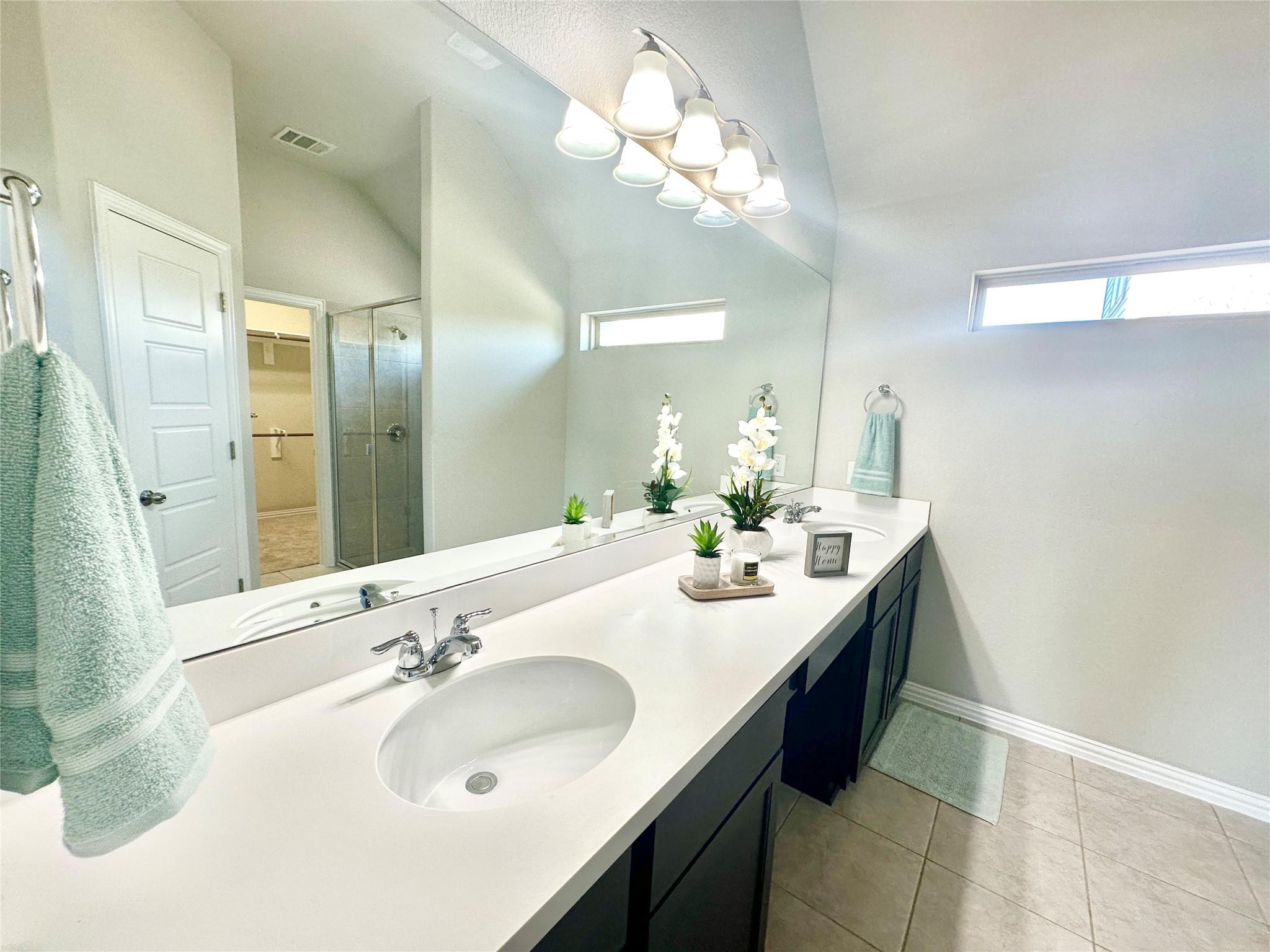 1017 Hillrose Dr, Leander, TX 78641