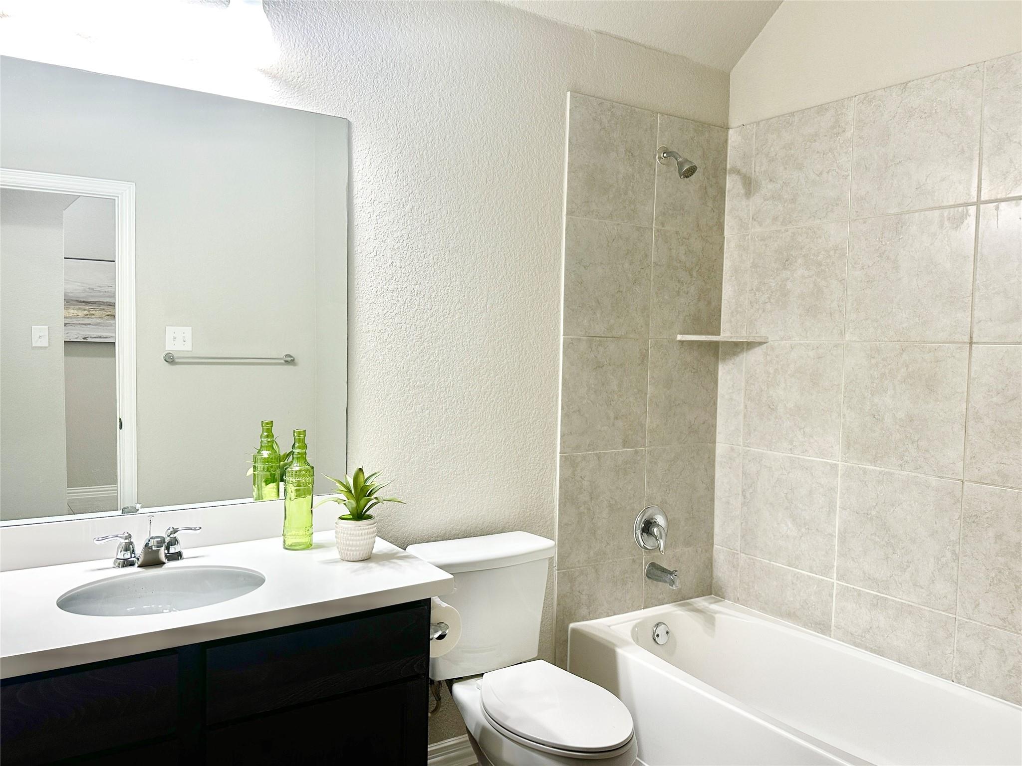 1017 Hillrose Dr, Leander, TX 78641