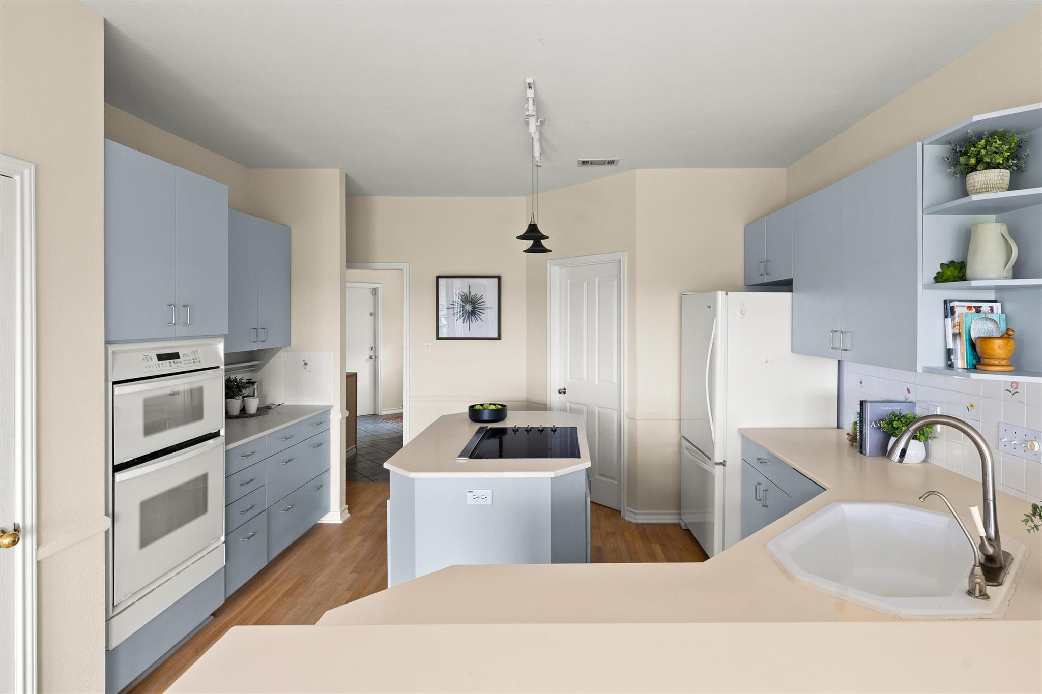 5926 N West Pl, Austin, TX 78731