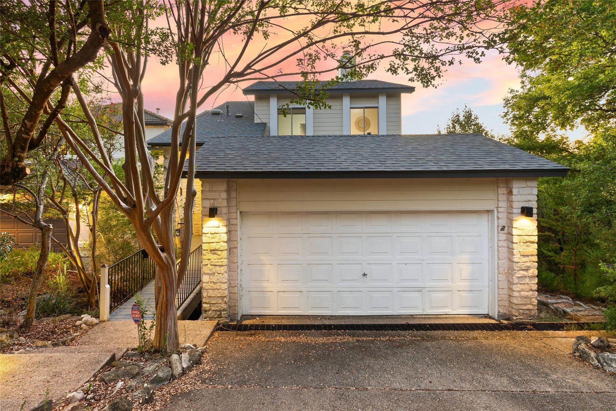 5926 N West Pl, Austin, TX 78731