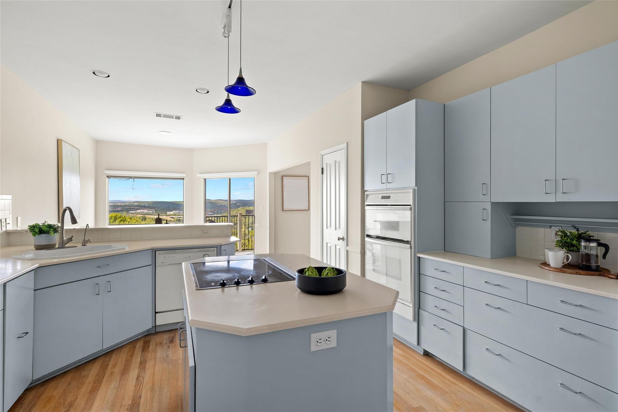 5926 N West Pl, Austin, TX 78731