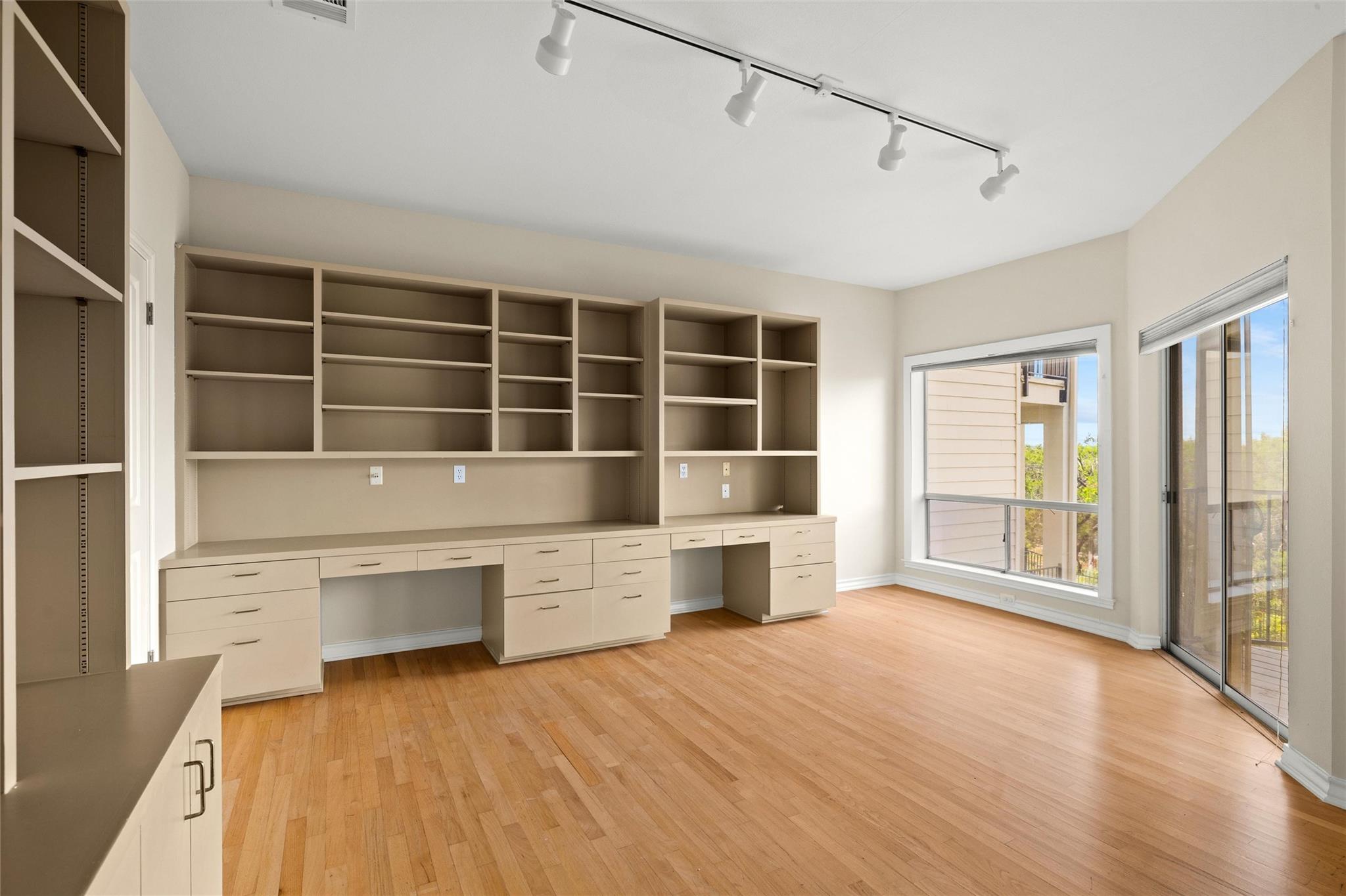 5926 N West Pl, Austin, TX 78731