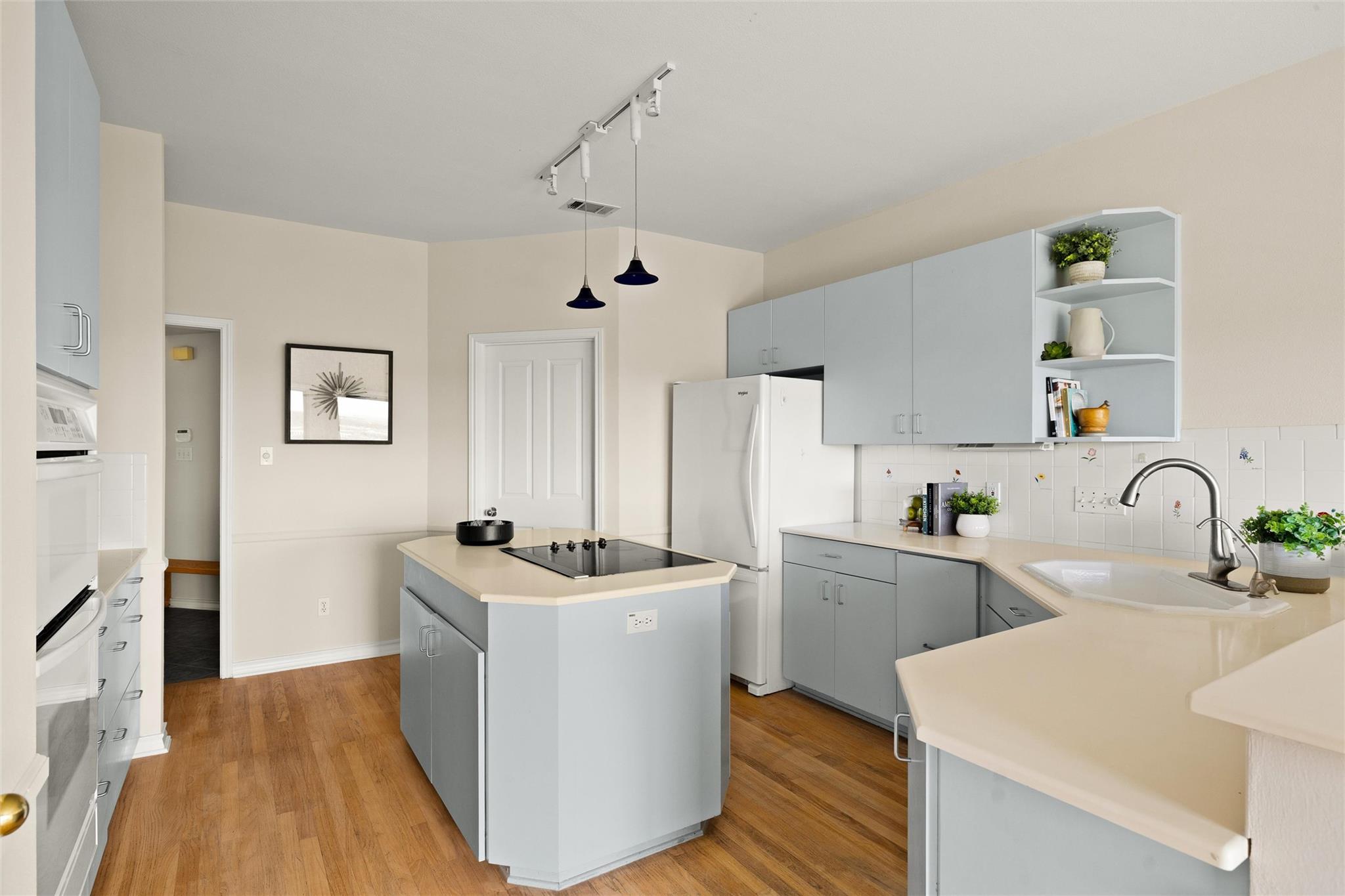 5926 N West Pl, Austin, TX 78731