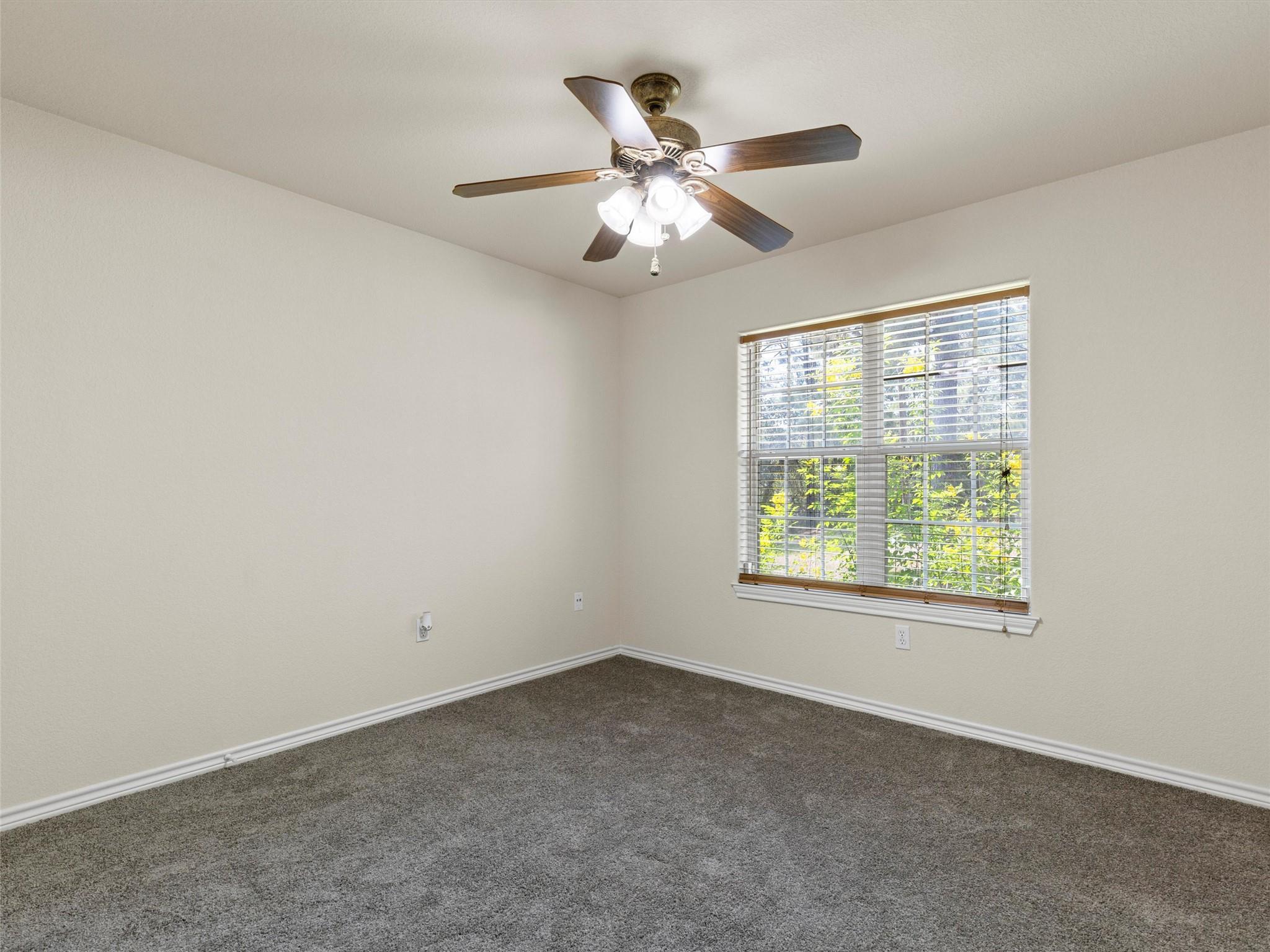 110 Kauai Ct, Bastrop, TX 78602