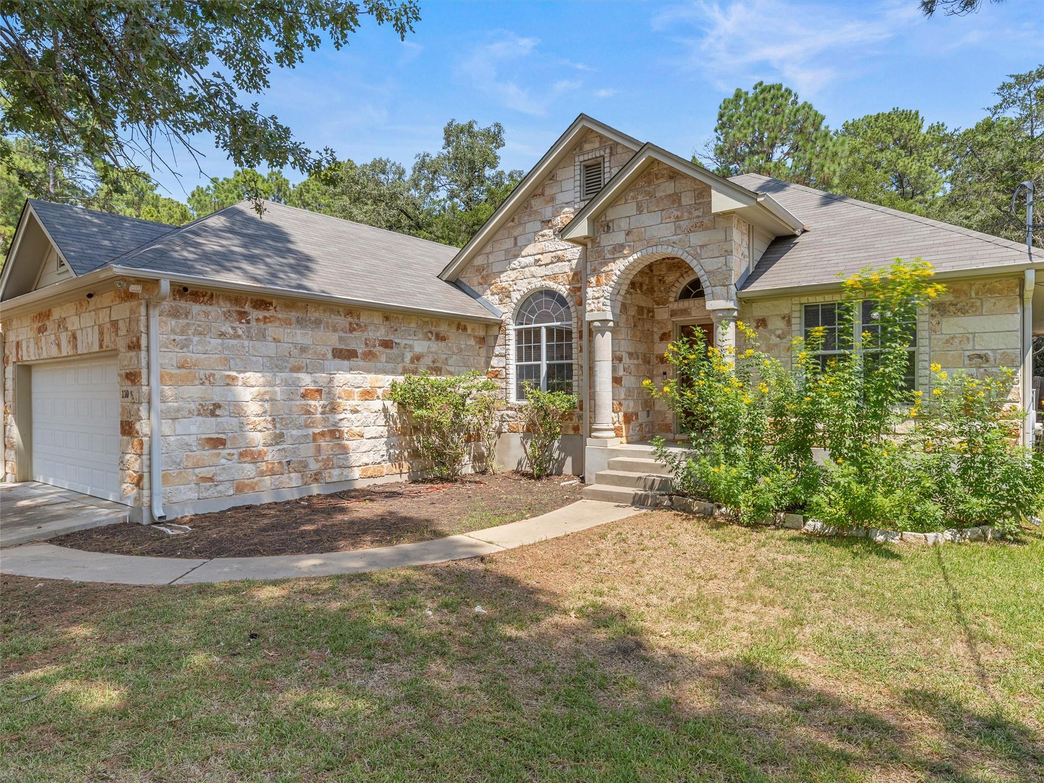 110 Kauai Ct, Bastrop, TX 78602