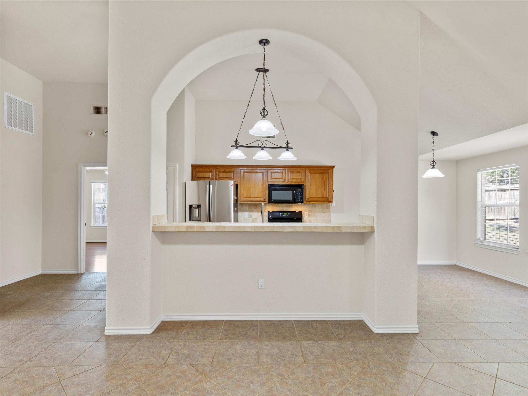 110 Kauai Ct, Bastrop, TX 78602