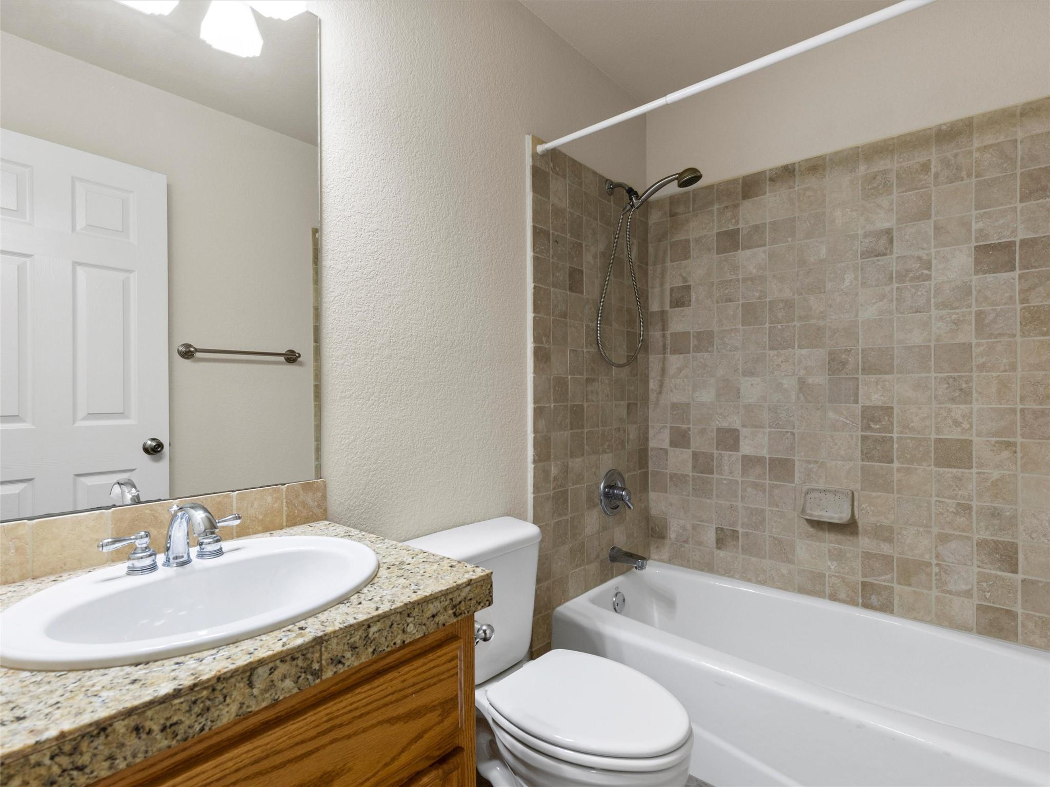 110 Kauai Ct, Bastrop, TX 78602