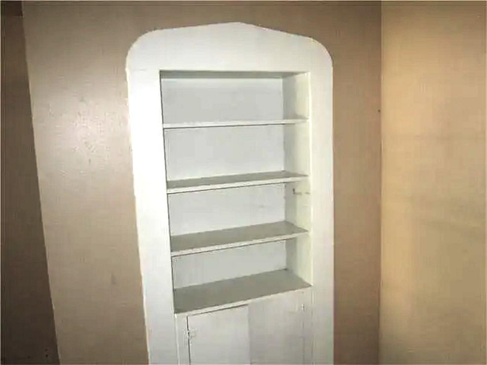 2105 North Dr, Taylor, TX 76574