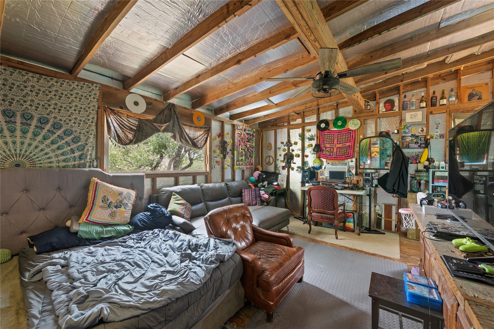 501 Limestone Ln, Driftwood, TX 78619