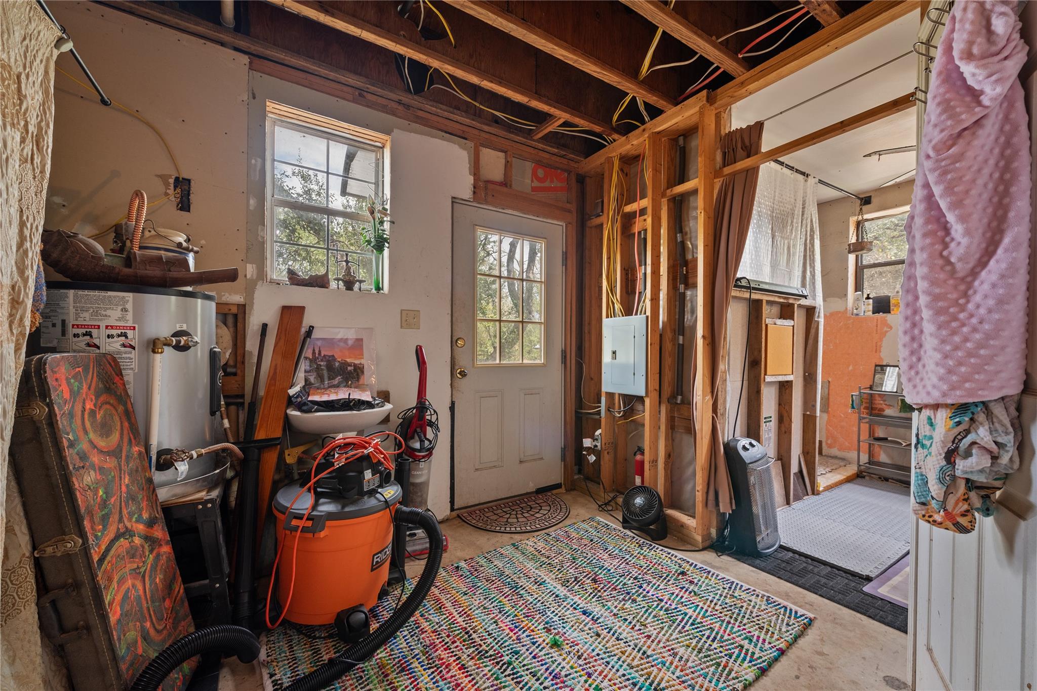 501 Limestone Ln, Driftwood, TX 78619