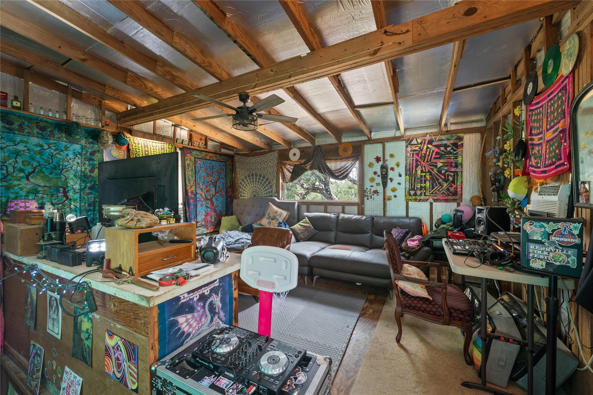 501 Limestone Ln, Driftwood, TX 78619