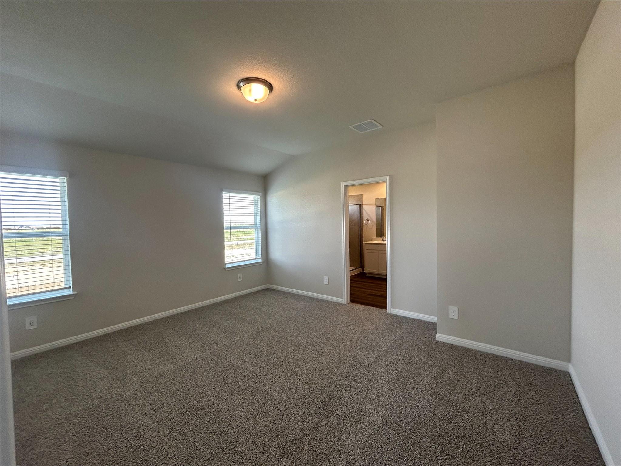 145 Honey Bee Rd, Jarrell, TX 76537