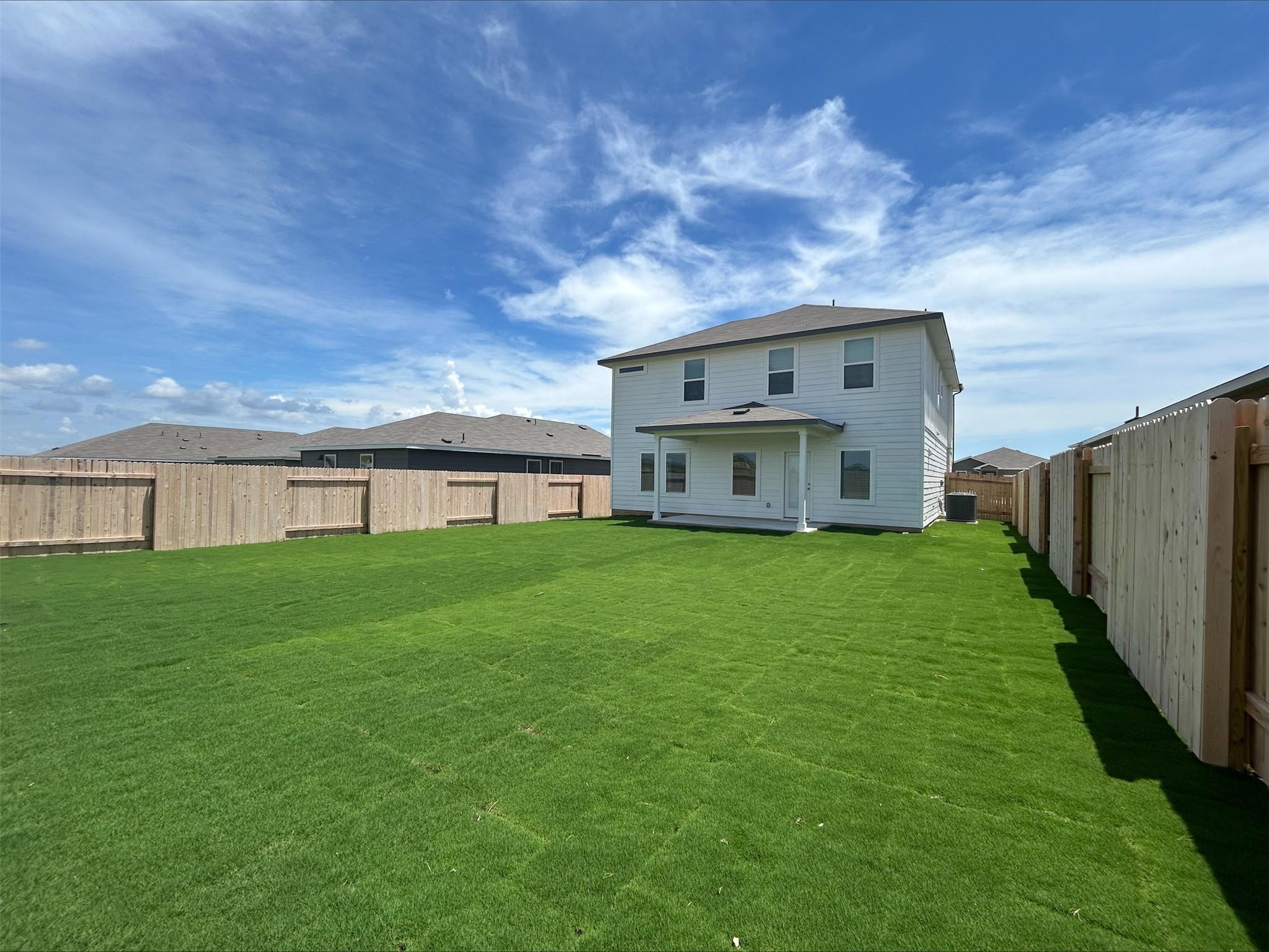 145 Honey Bee Rd, Jarrell, TX 76537