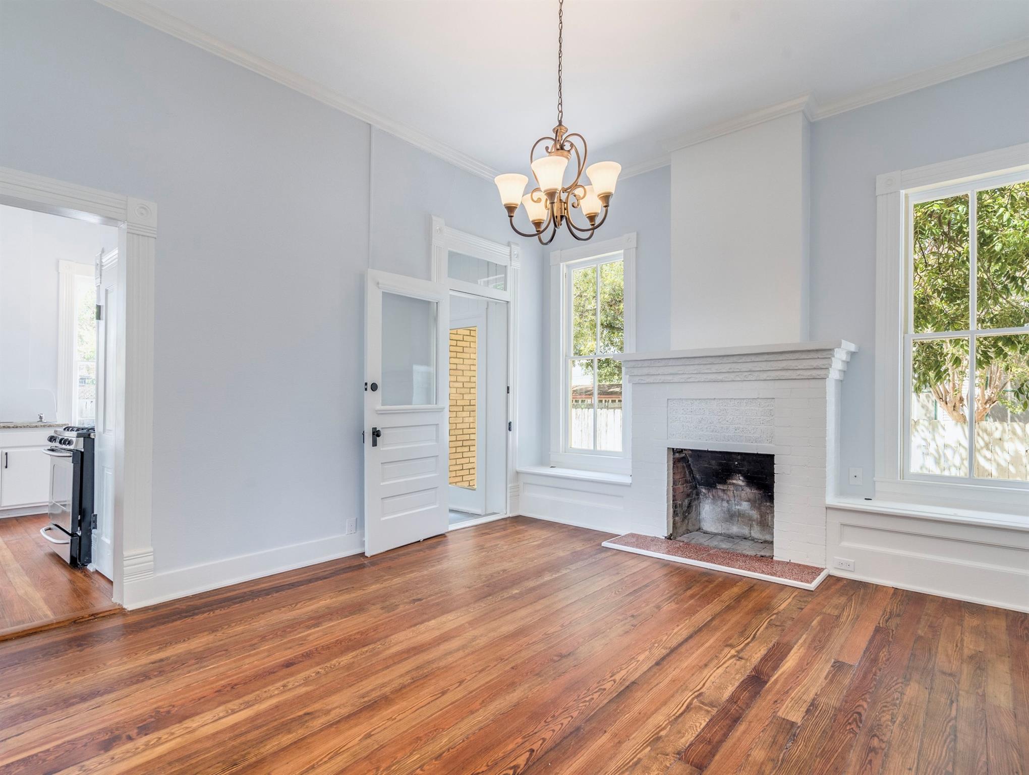 351 N Guenther Ave, New Braunfels, TX 78130