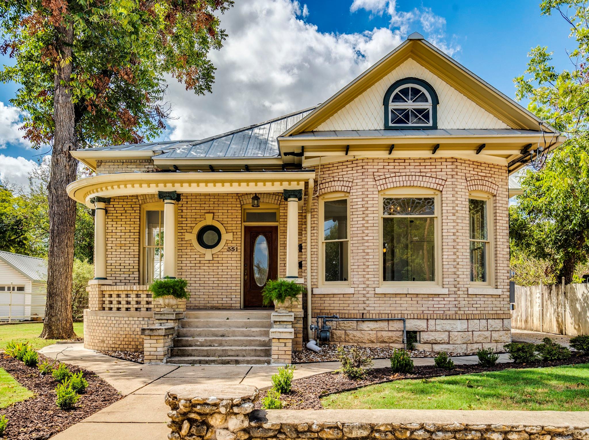 351 N Guenther Ave, New Braunfels, TX 78130