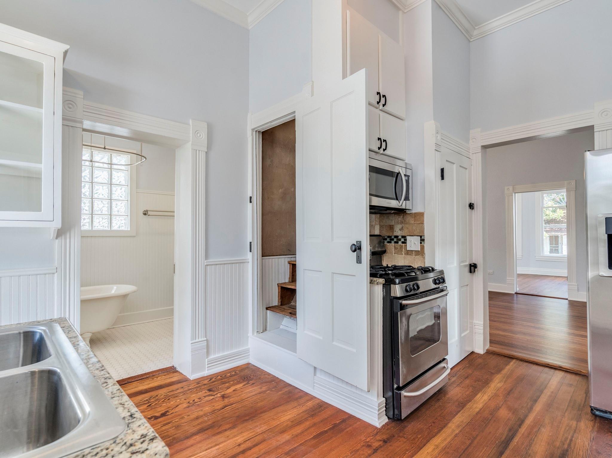 351 N Guenther Ave, New Braunfels, TX 78130