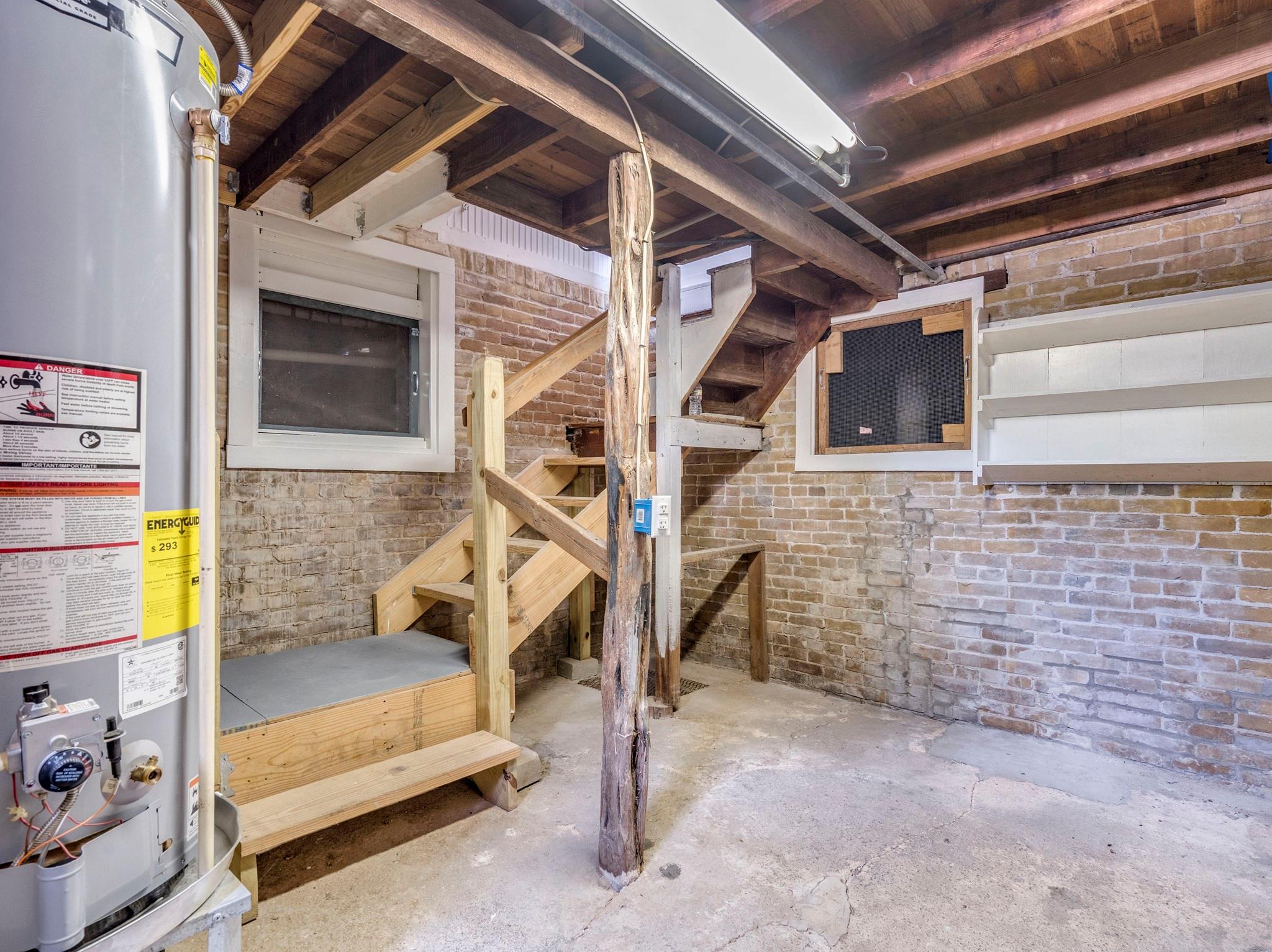 351 N Guenther Ave, New Braunfels, TX 78130