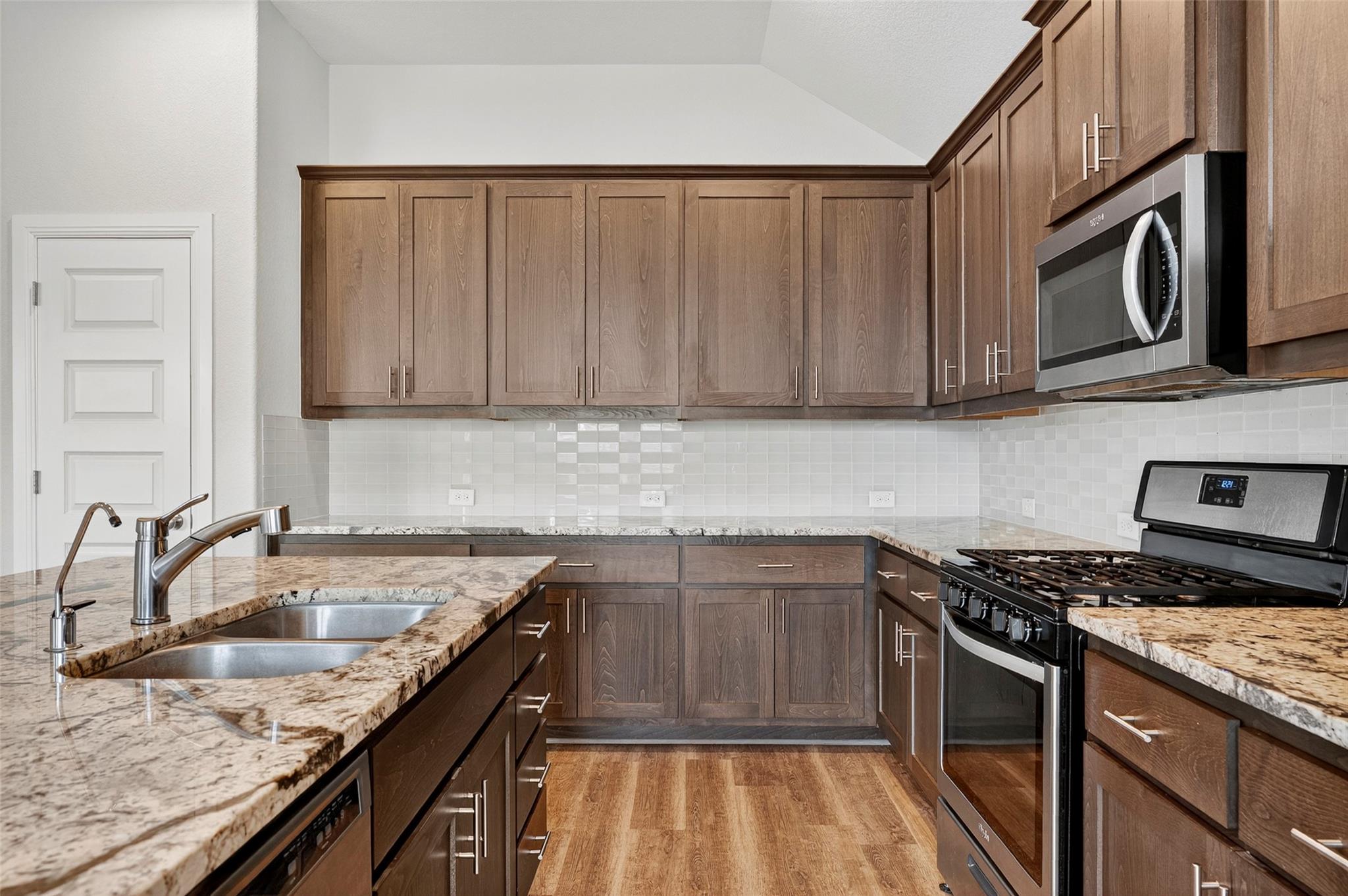 111 Joseph Hawkins Ln, Bastrop, TX 78602