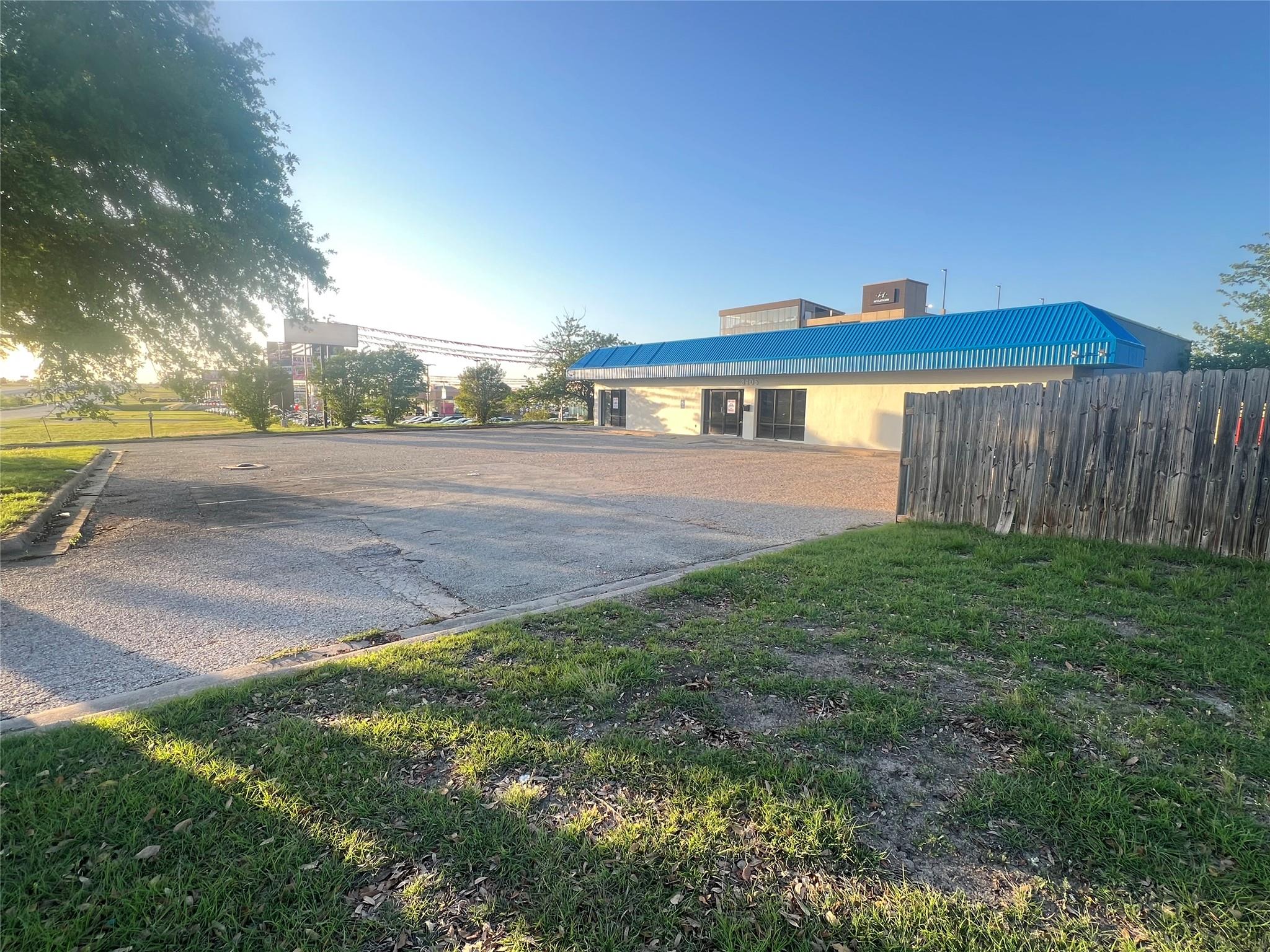 3405 E Central Texas Expressway (I-14) Expy E # 101, 102, 103, Killeen, TX 76543