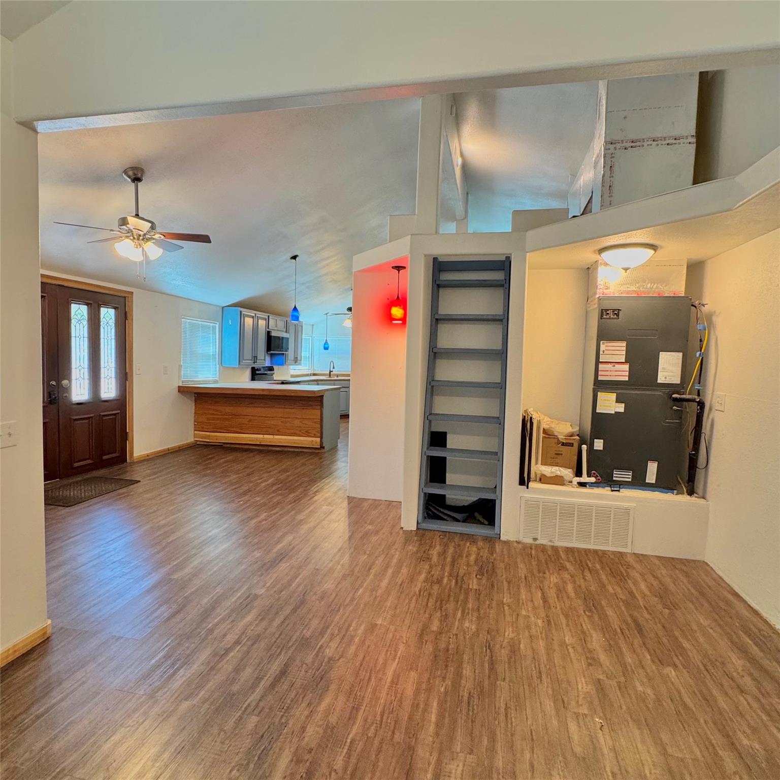 14510 Summit View Dr # B, Leander, TX 78641