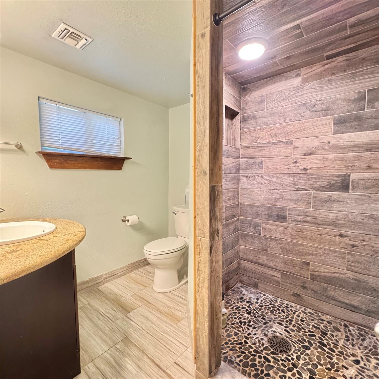 14510 Summit View Dr # B, Leander, TX 78641