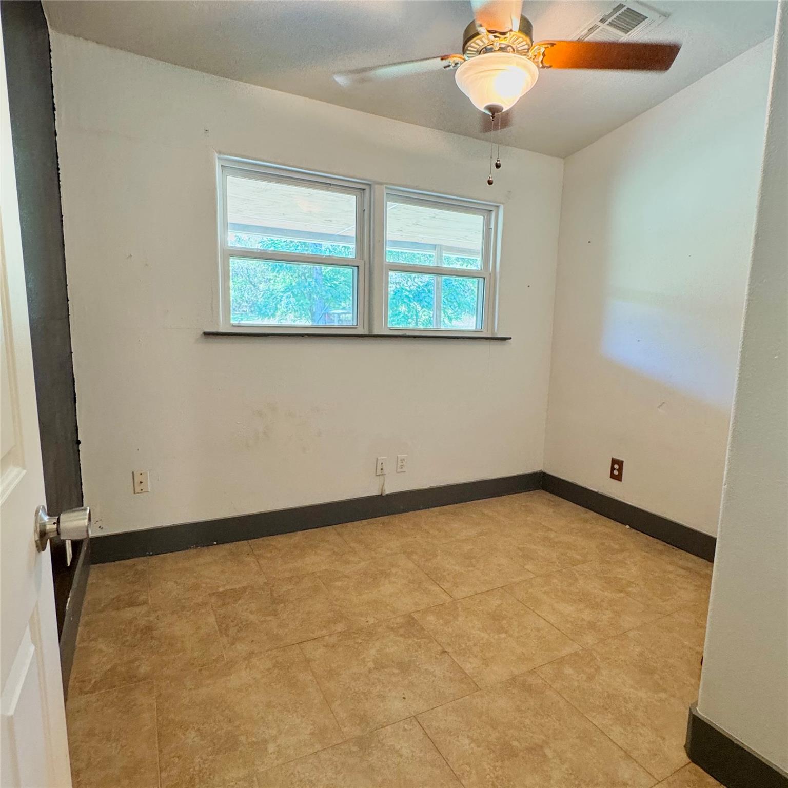 14510 Summit View Dr # B, Leander, TX 78641