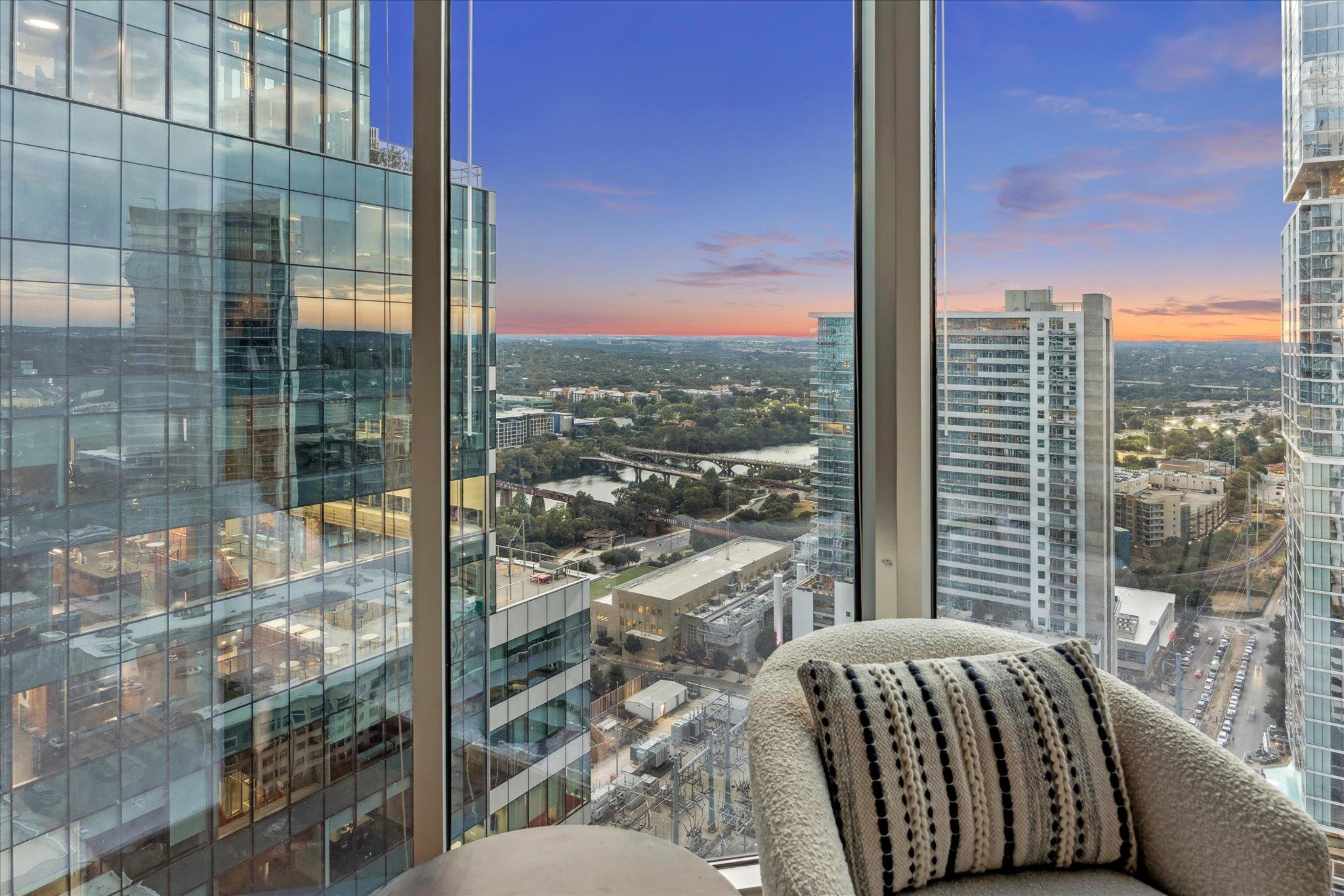 360 Nueces St # 2802, Austin, TX 78701