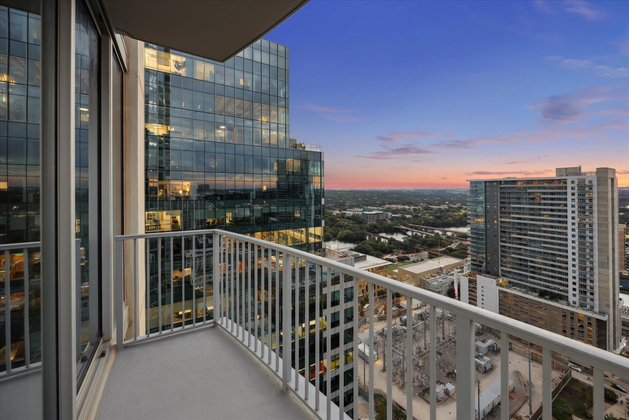 360 Nueces St # 2802, Austin, TX 78701