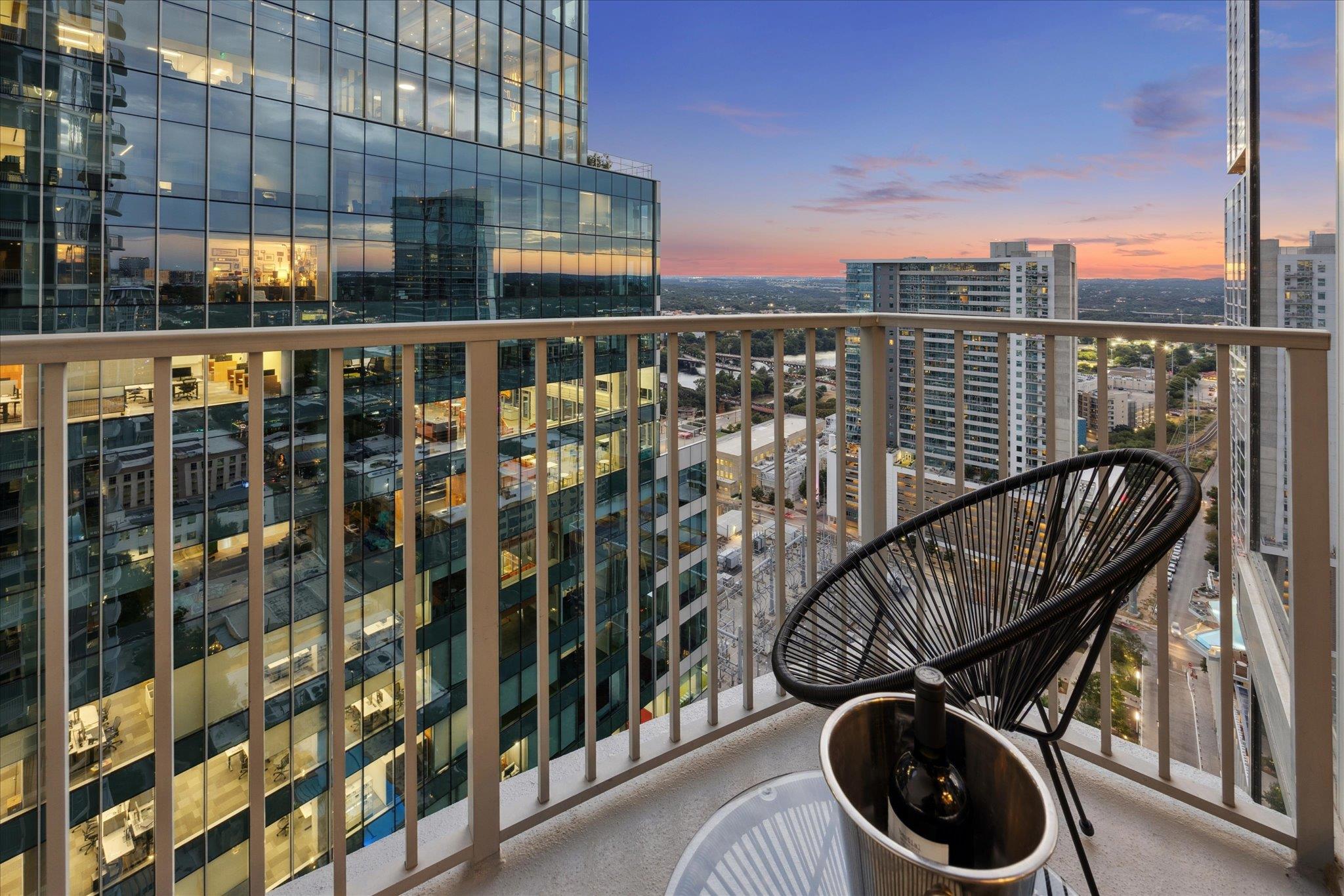 360 Nueces St # 2802, Austin, TX 78701