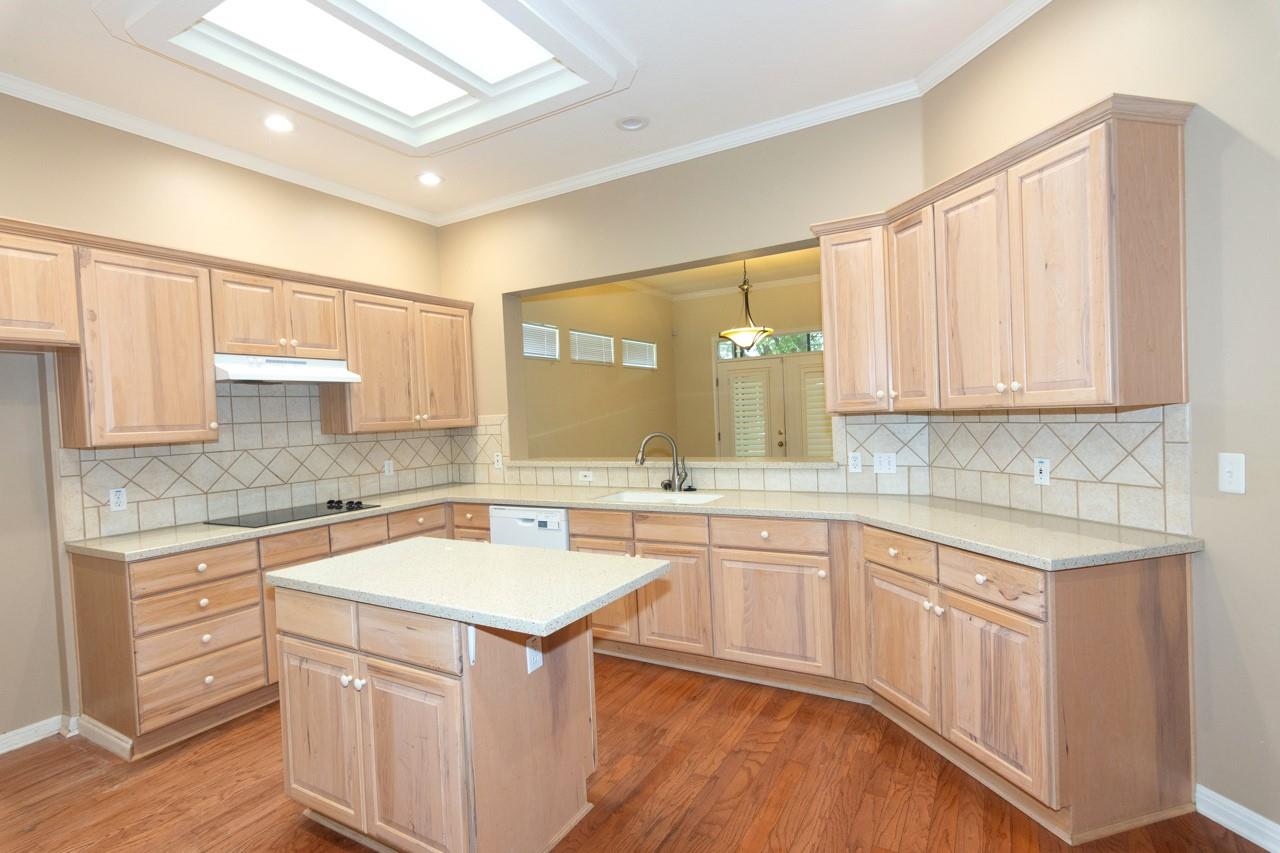 102 Harness Ln, Georgetown, TX 78633