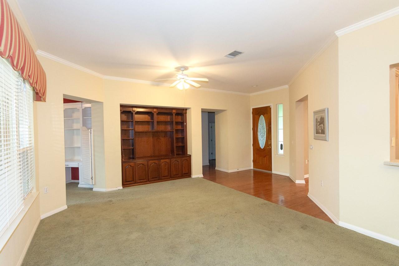 102 Harness Ln, Georgetown, TX 78633