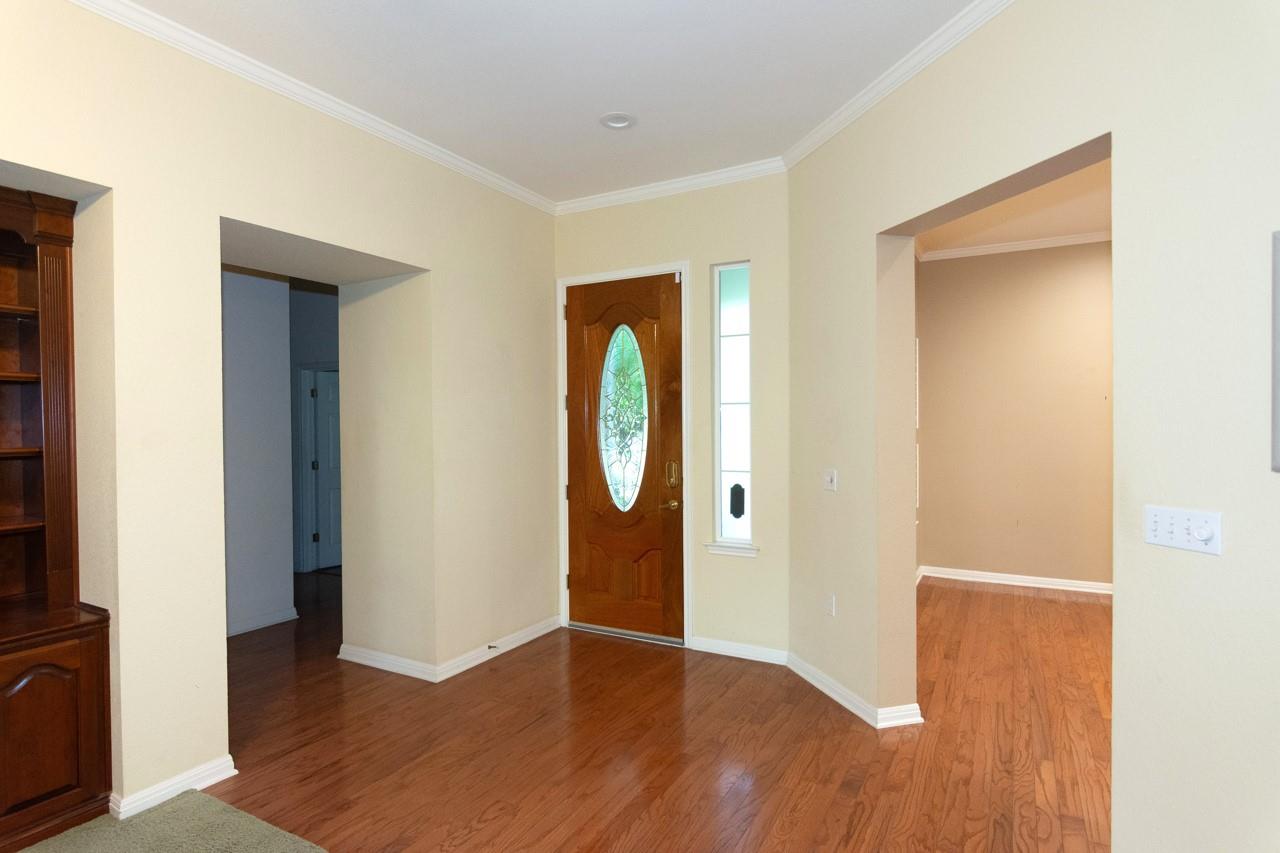 102 Harness Ln, Georgetown, TX 78633