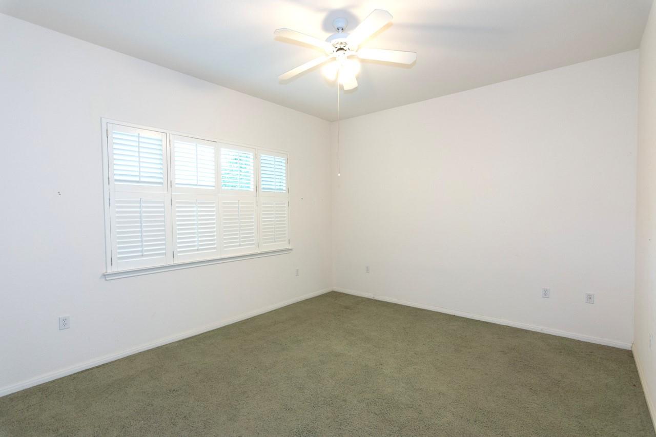 102 Harness Ln, Georgetown, TX 78633