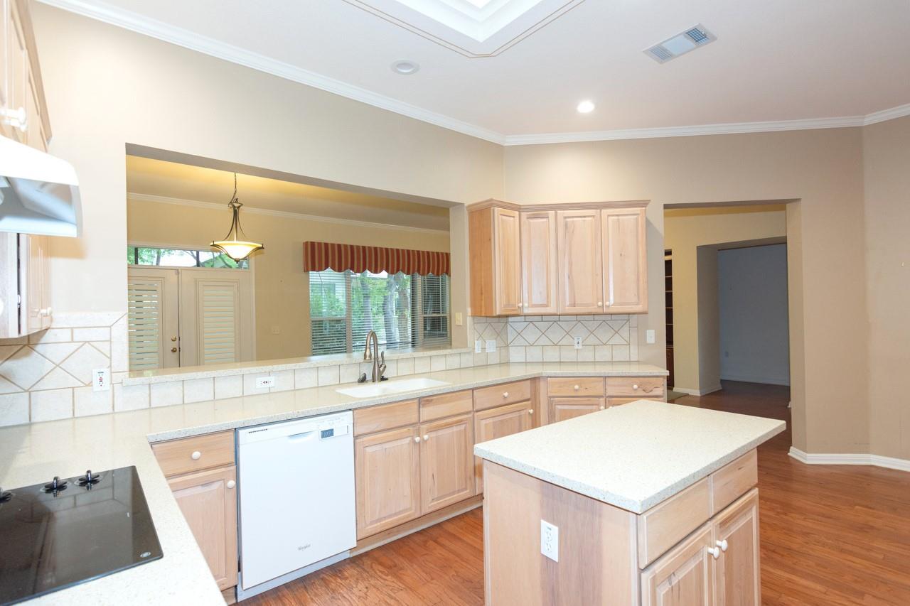 102 Harness Ln, Georgetown, TX 78633