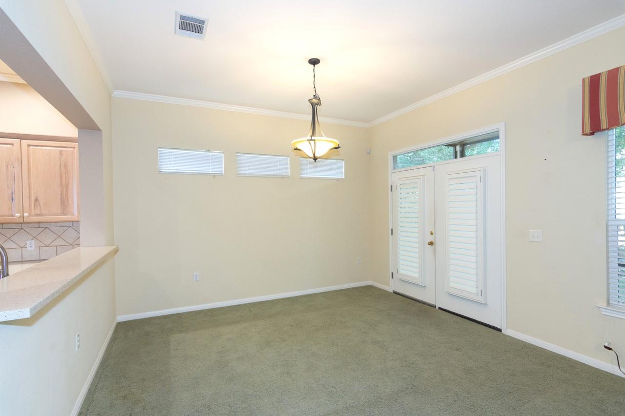 102 Harness Ln, Georgetown, TX 78633