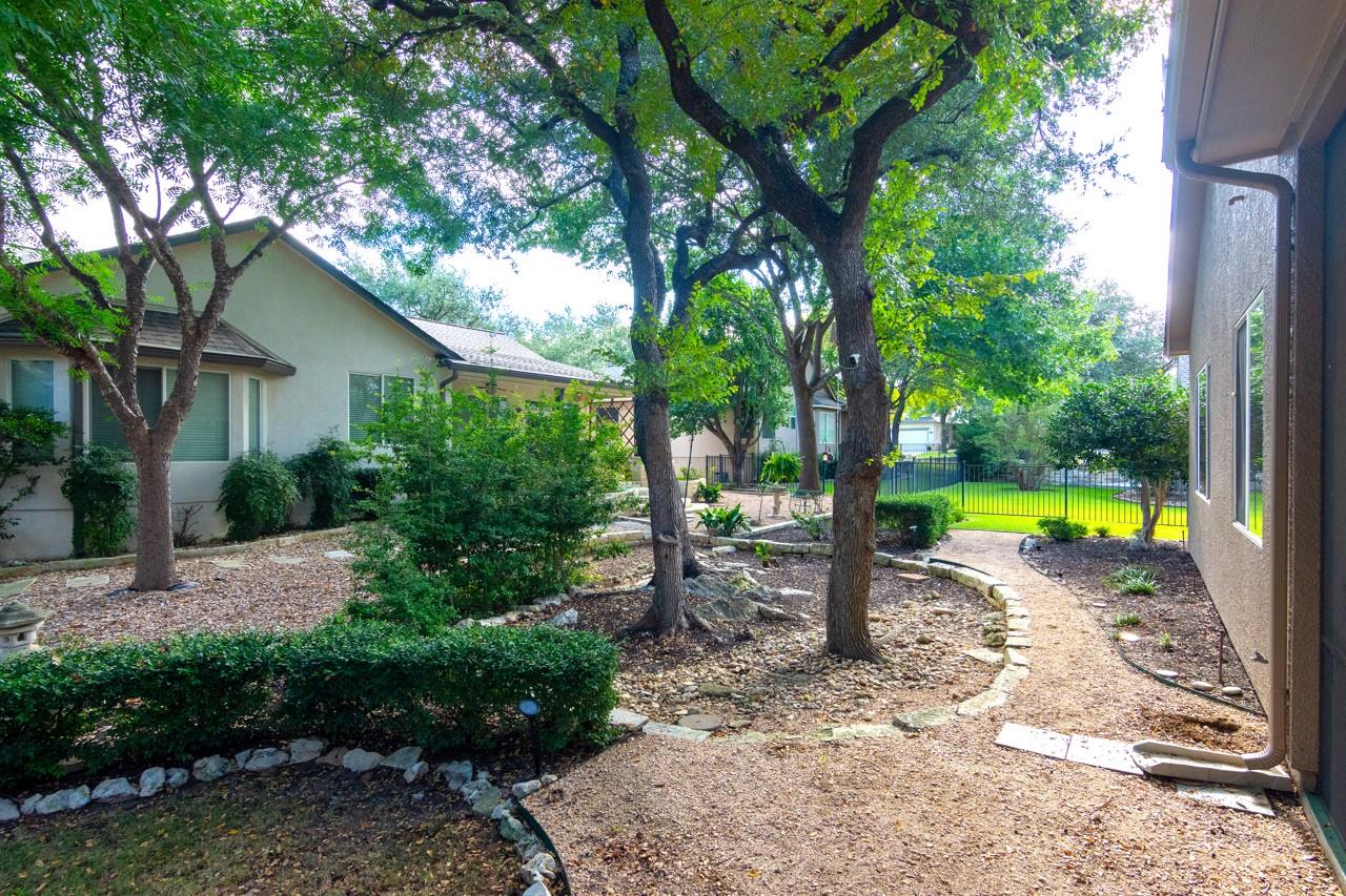 102 Harness Ln, Georgetown, TX 78633