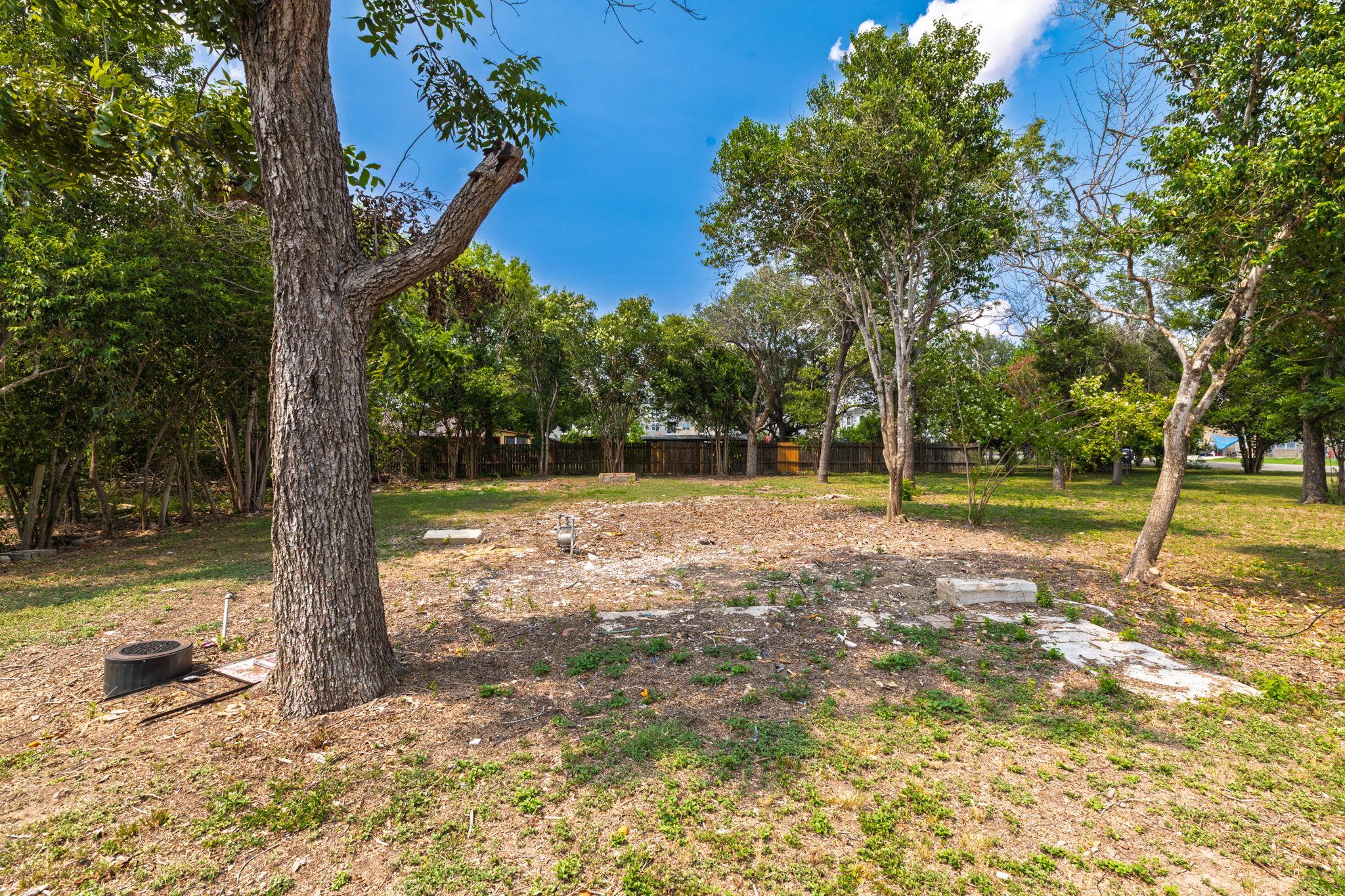 1308 Bert St, Seguin, TX 78155