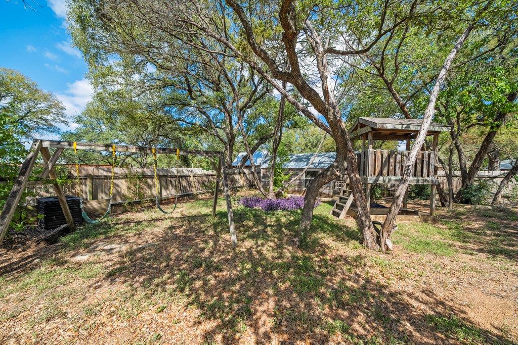 15 Las Flores Dr, Wimberley, TX 78676