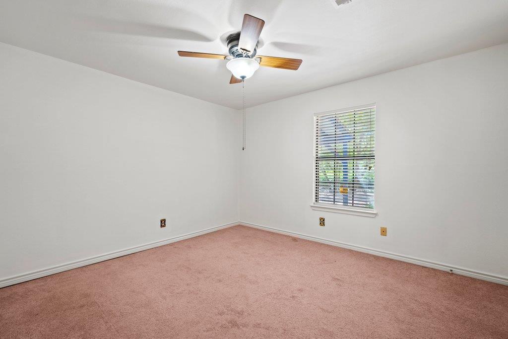 15 Las Flores Dr, Wimberley, TX 78676